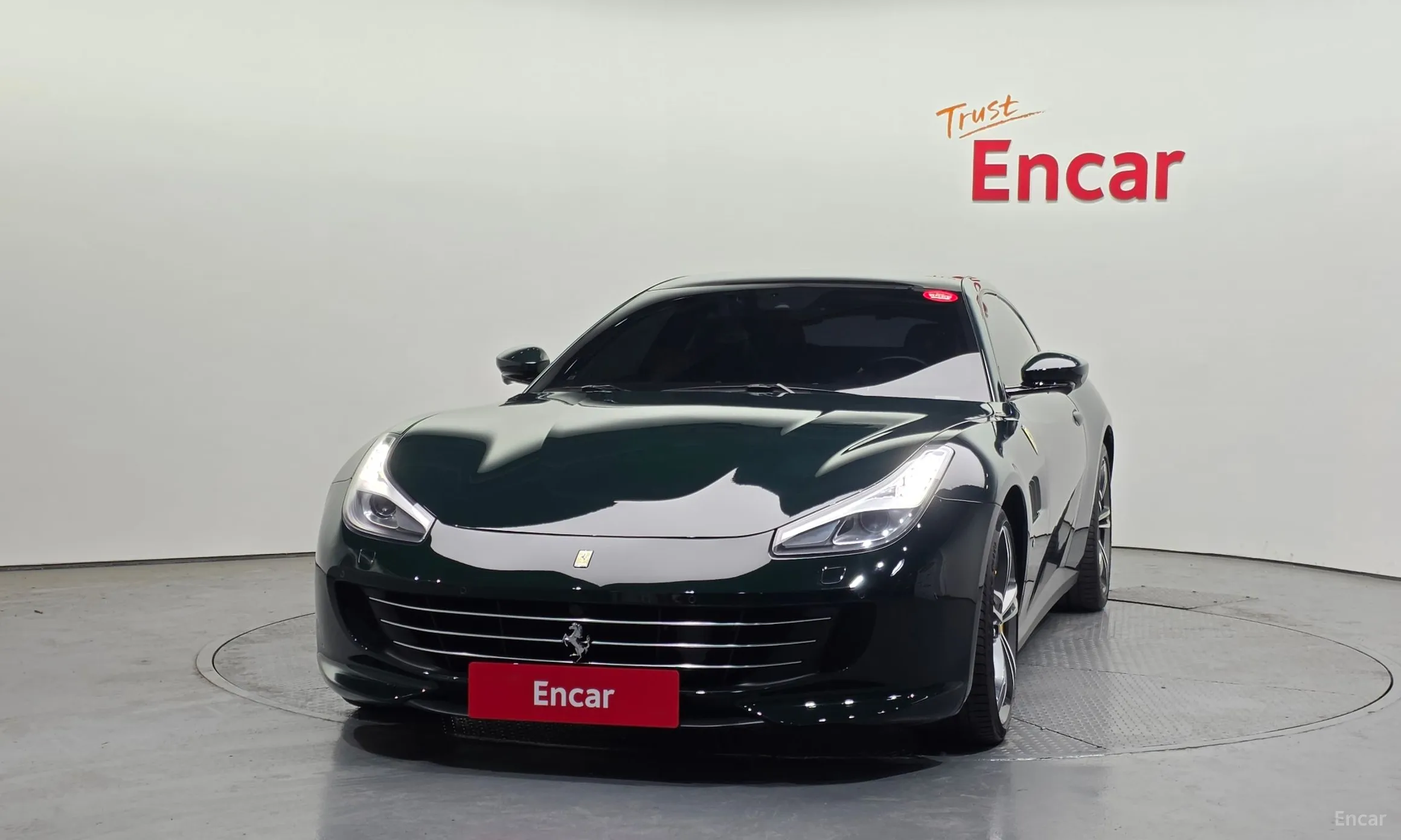 Ferrari GTC4 Rousseau превью 3