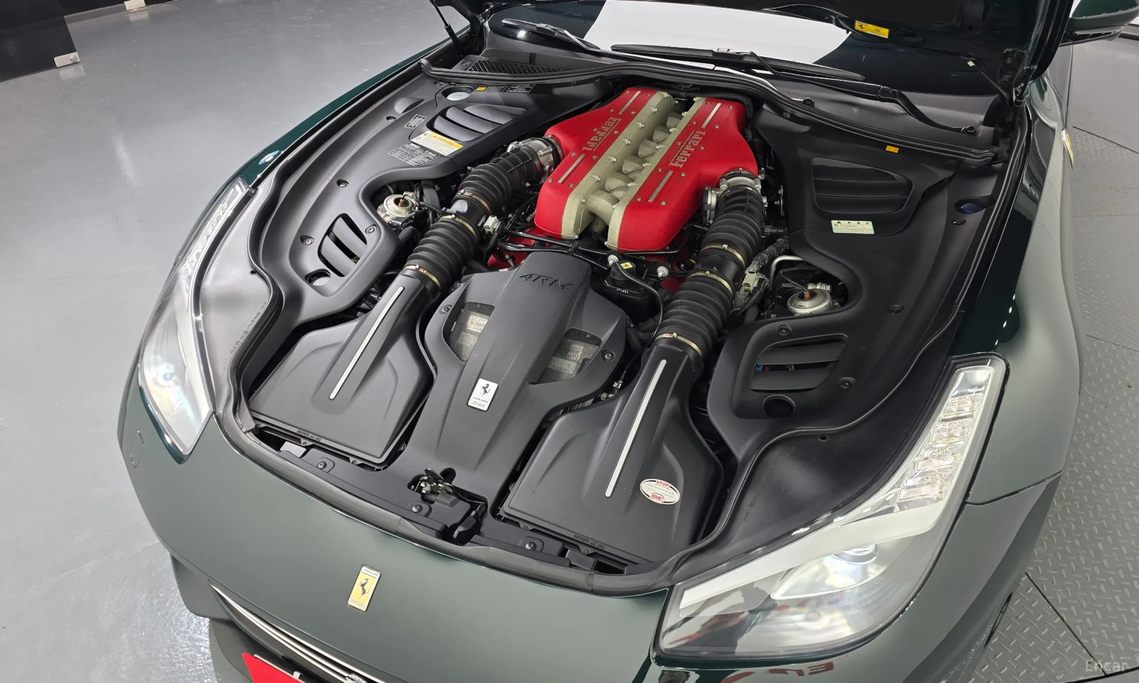 Ferrari GTC4 Rousseau превью 6