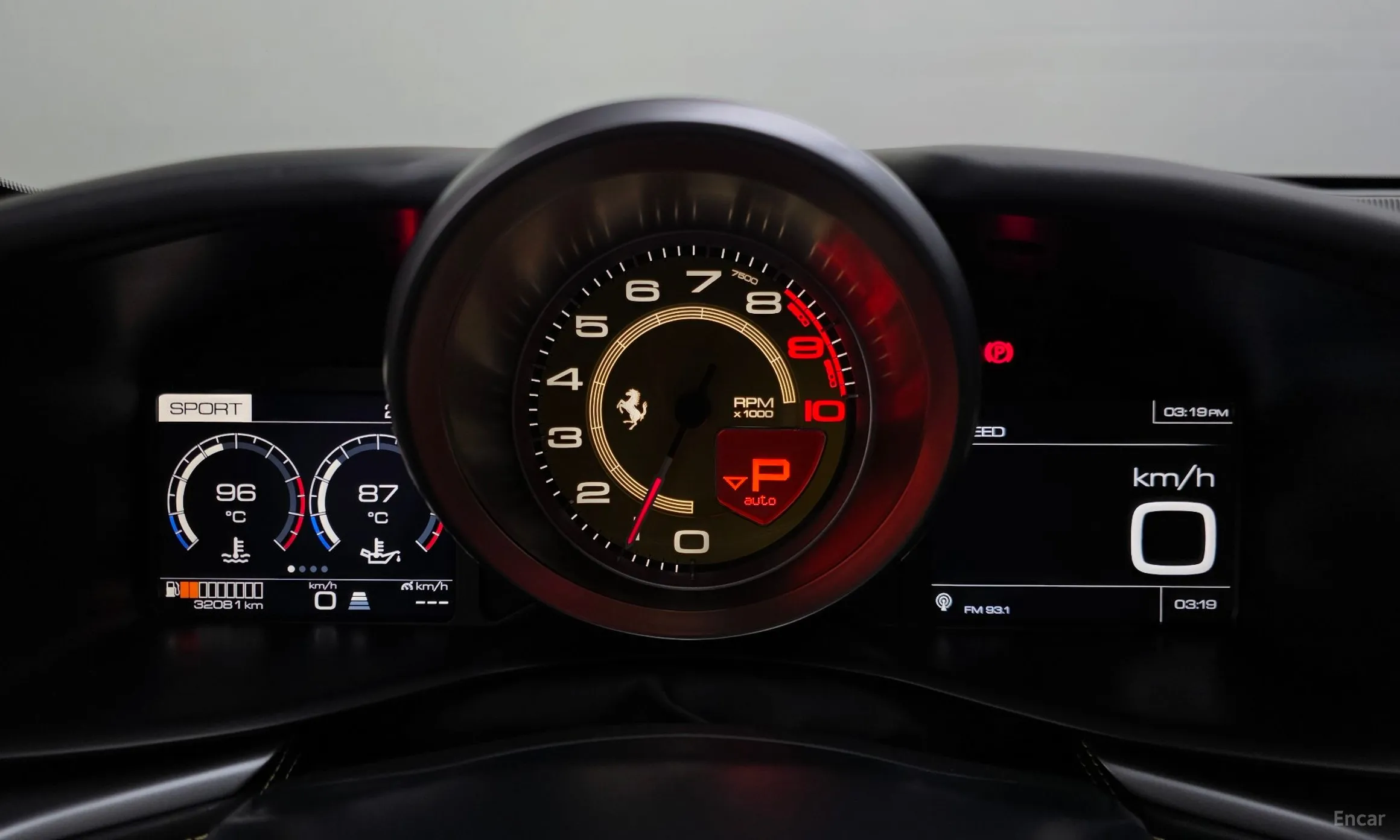 Ferrari GTC4 Rousseau превью 8