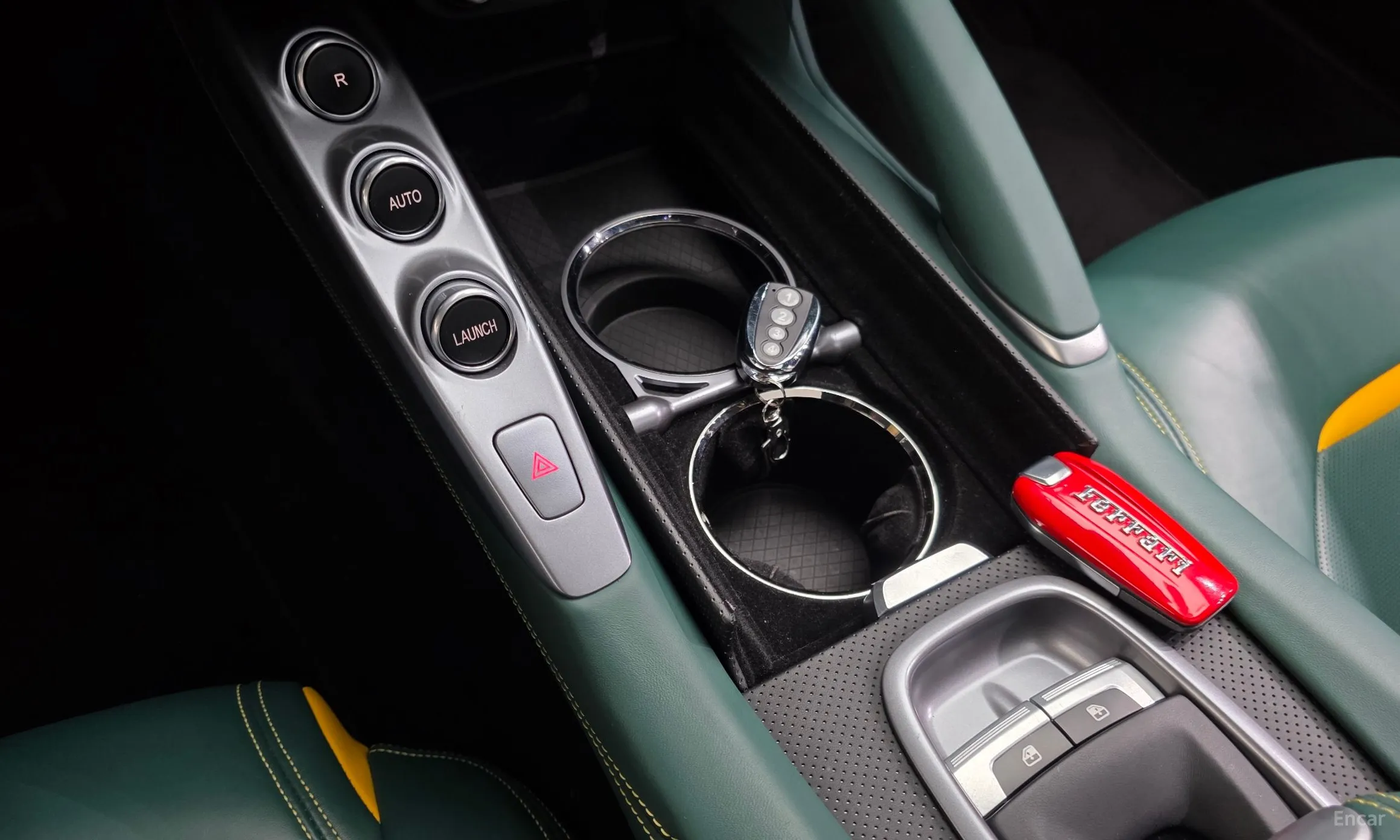 Ferrari GTC4 Rousseau превью 9