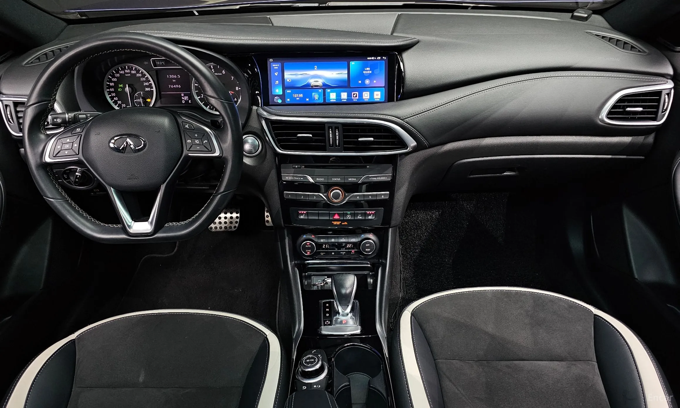 Infiniti Q30 превью 7