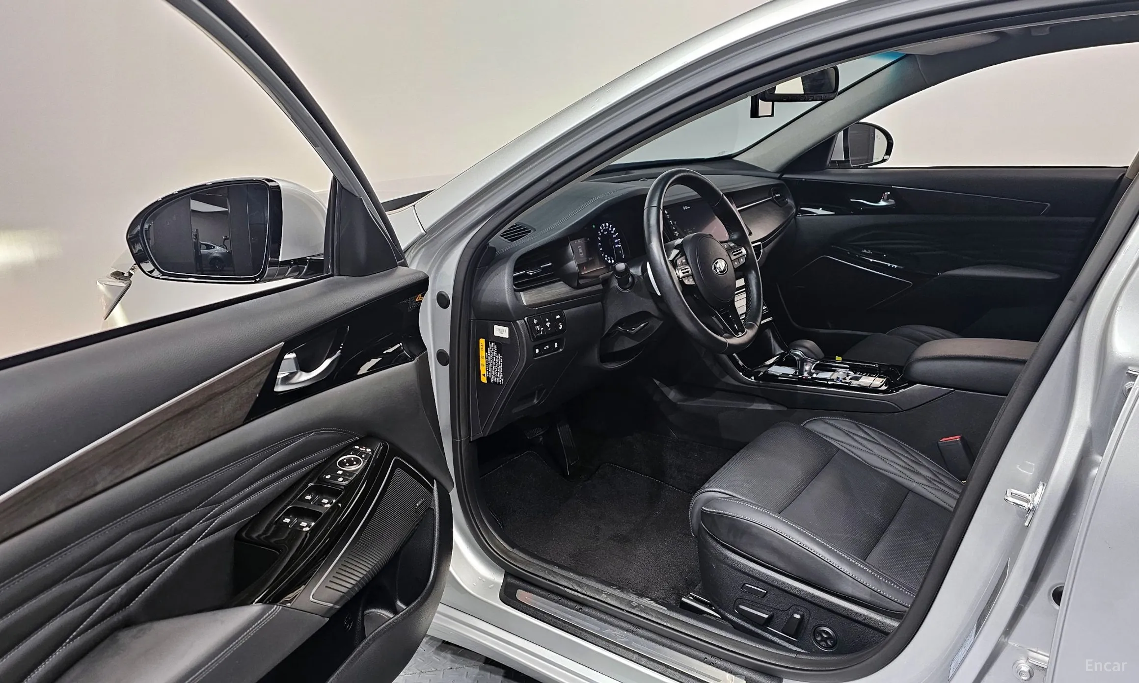 Kia K7 Premier превью 10