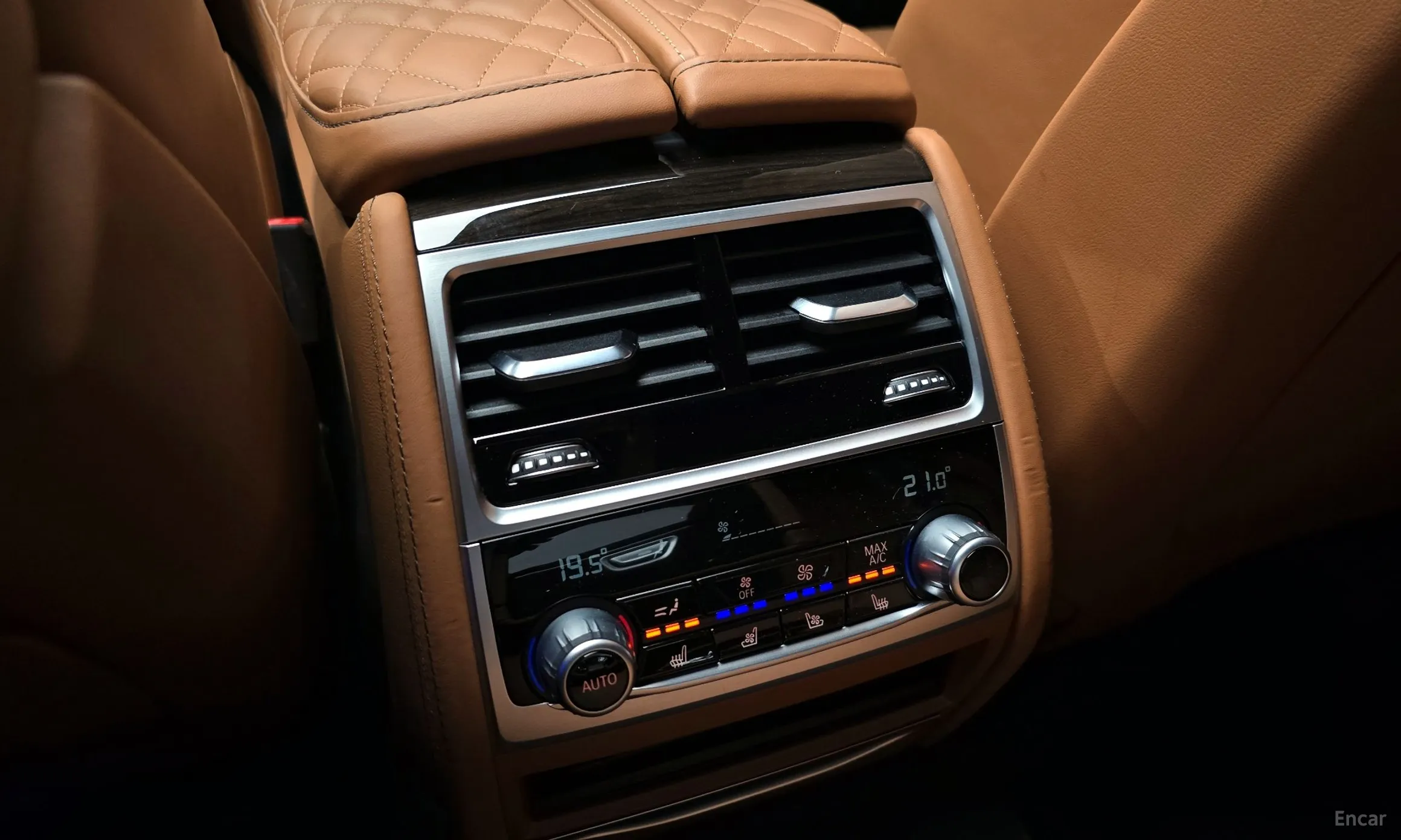 BMW 7 Series (G11) превью 17
