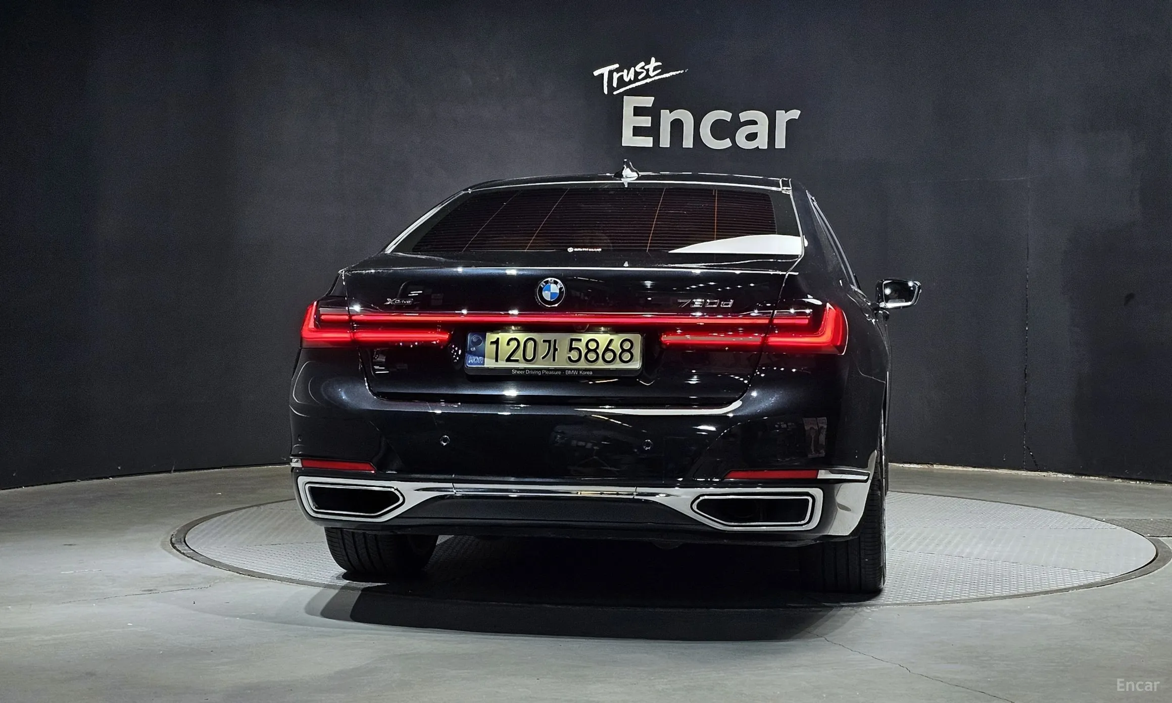 BMW 7 Series (G11) превью 4