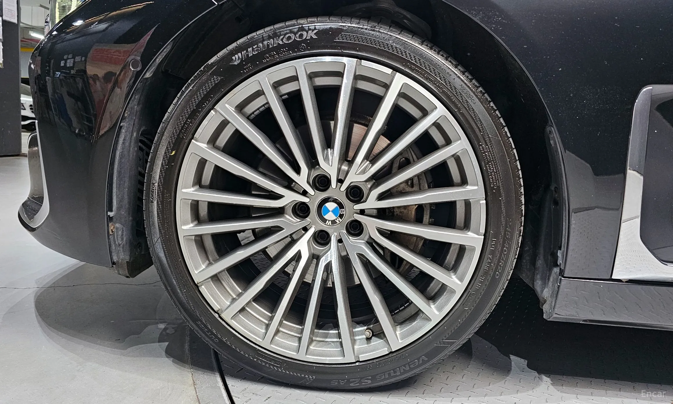 BMW 7 Series (G11) превью 5