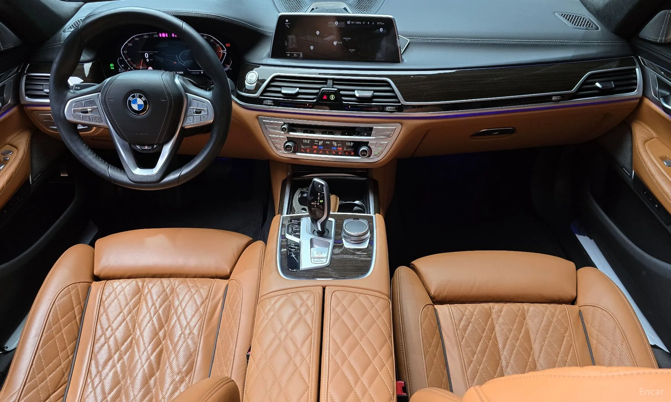 BMW 7 Series (G11) превью 7