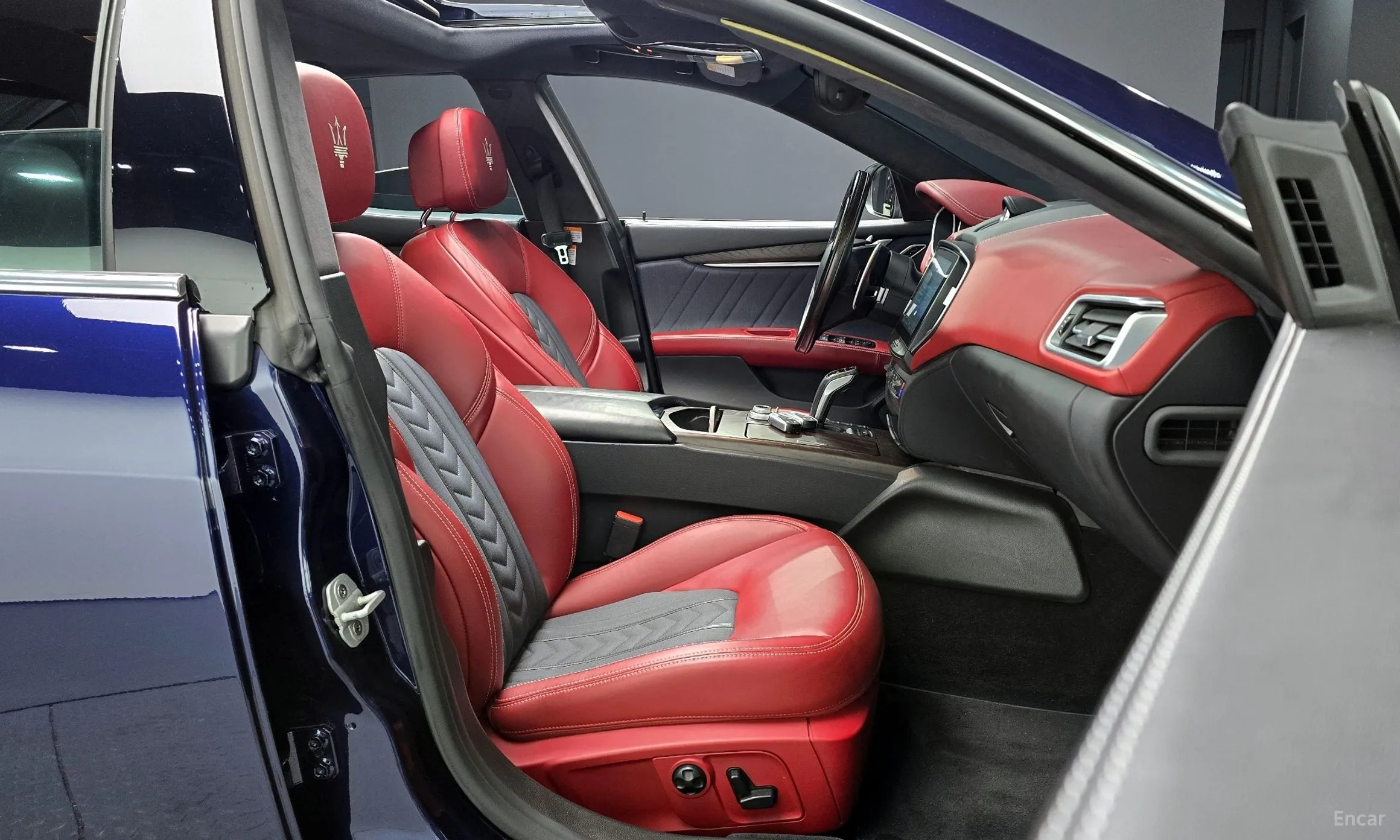 Maserati Ghibli превью 11
