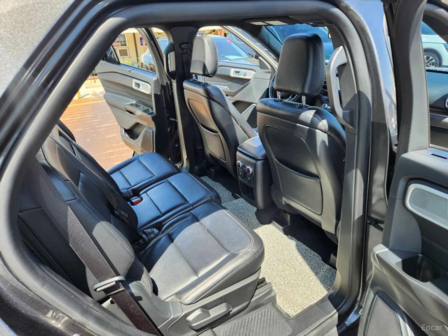 Ford Explorer 6th Generation превью 15