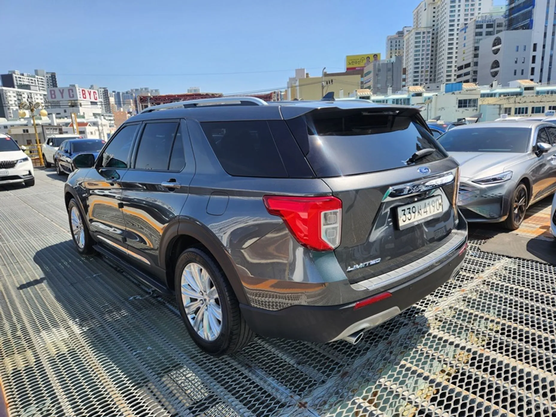 Ford Explorer 6th Generation превью 4