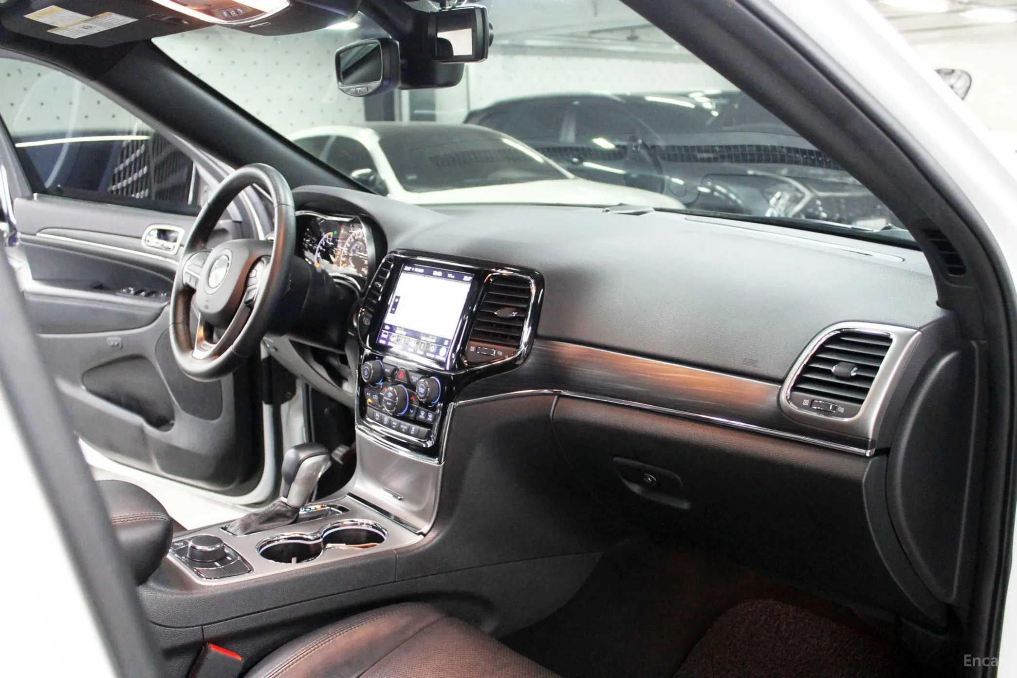 Jeep Grand Cherokee превью 10