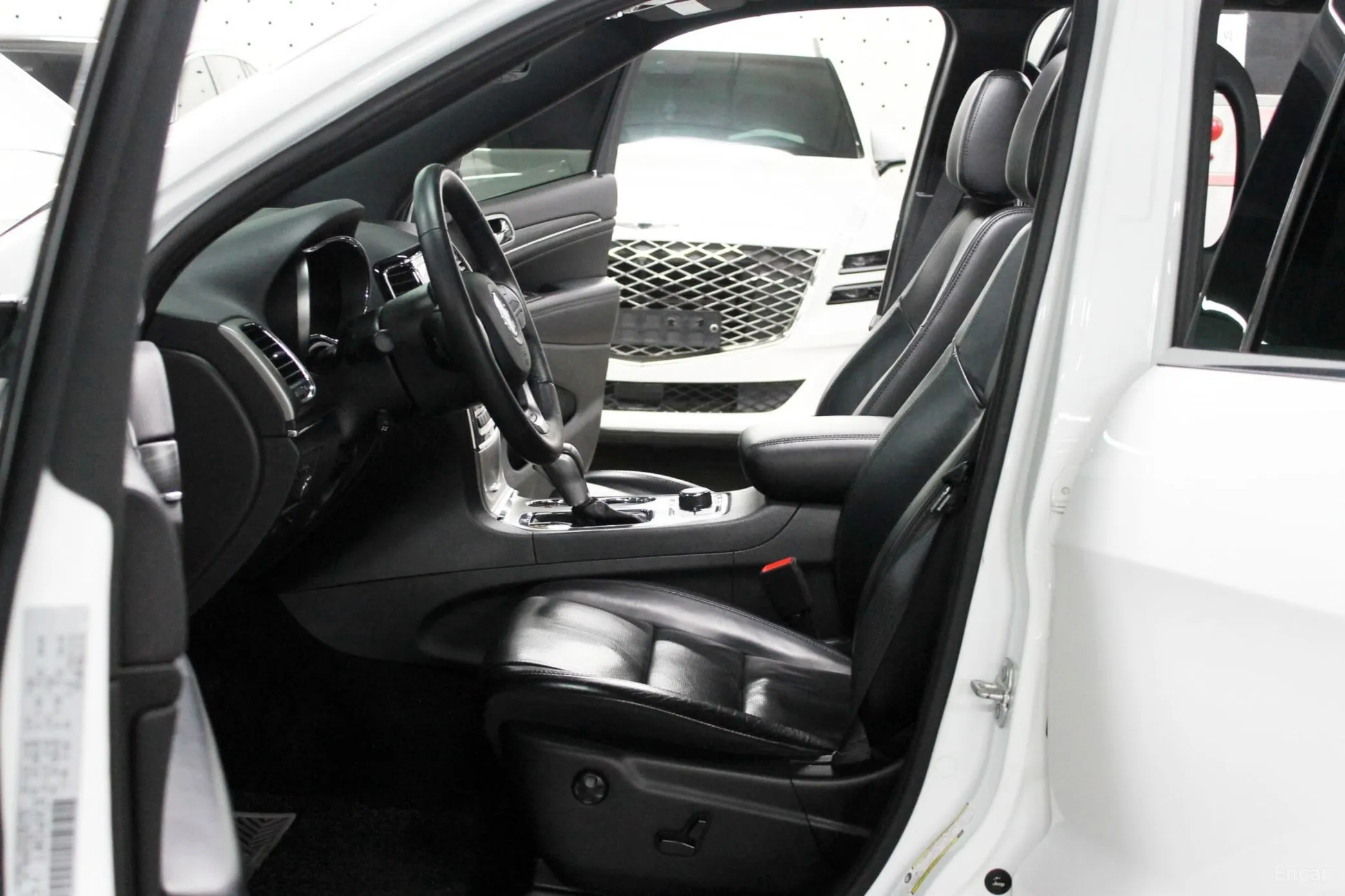 Jeep Grand Cherokee превью 13