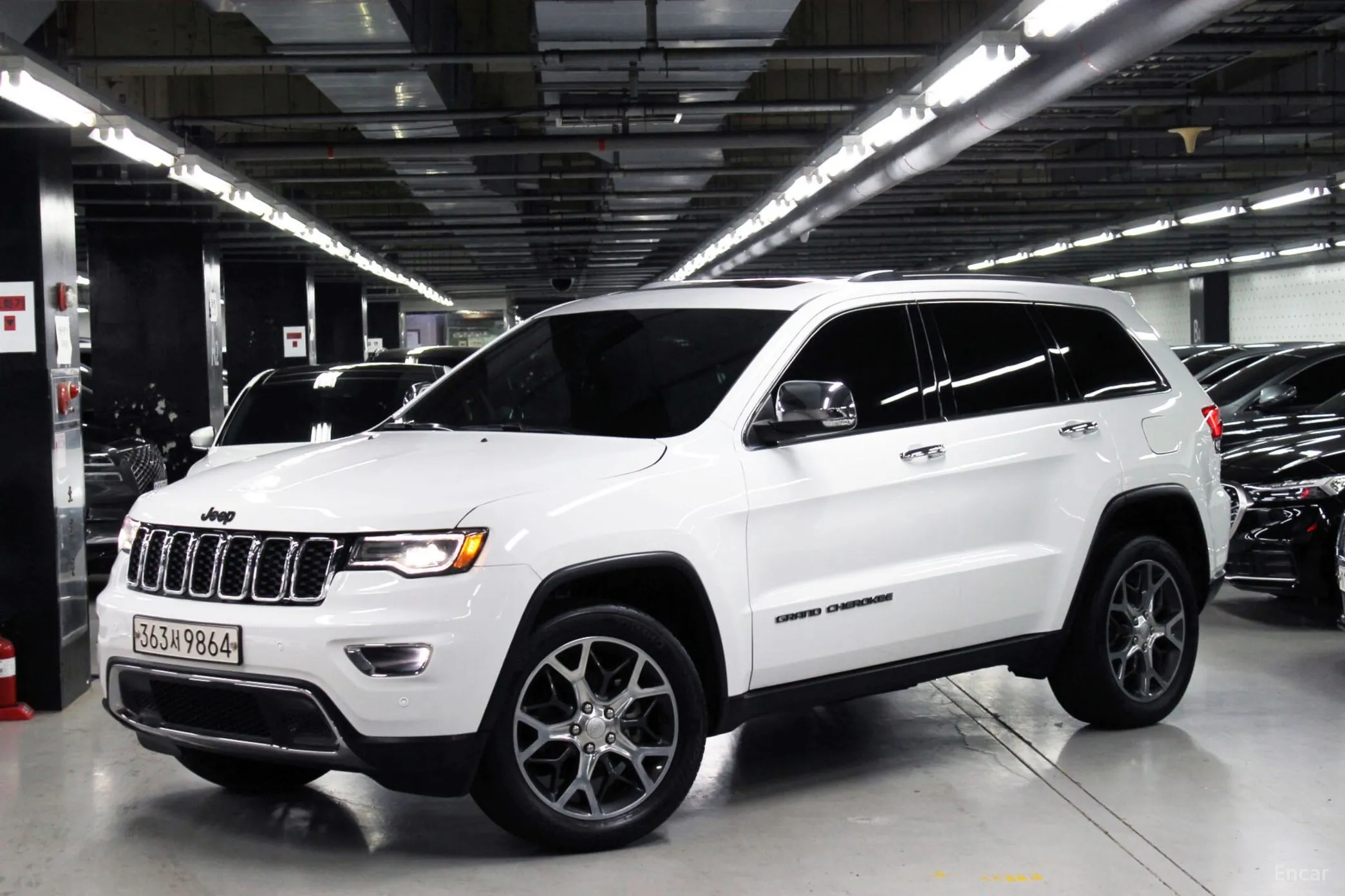Jeep Grand Cherokee превью 3