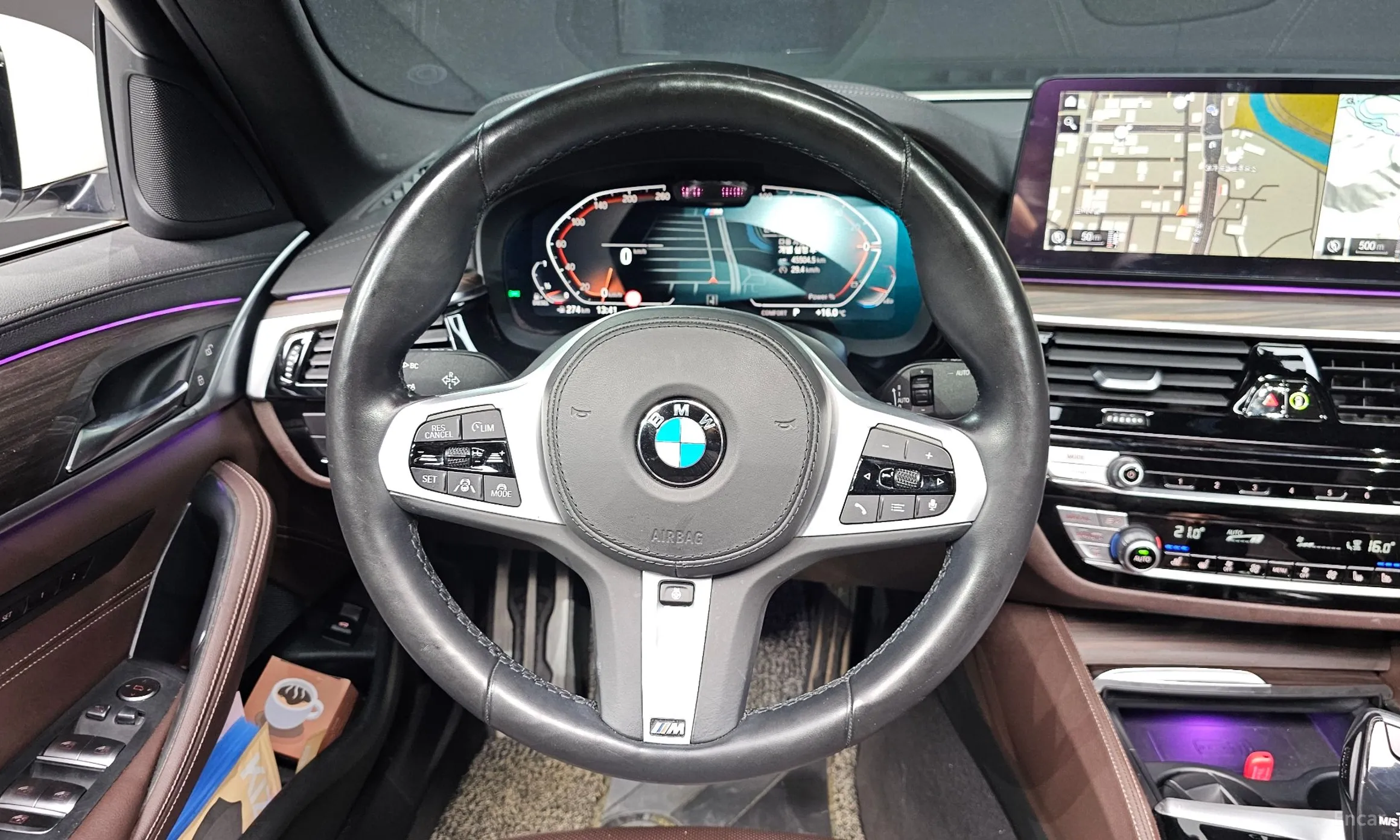 BMW 5 Series (G30) превью 14