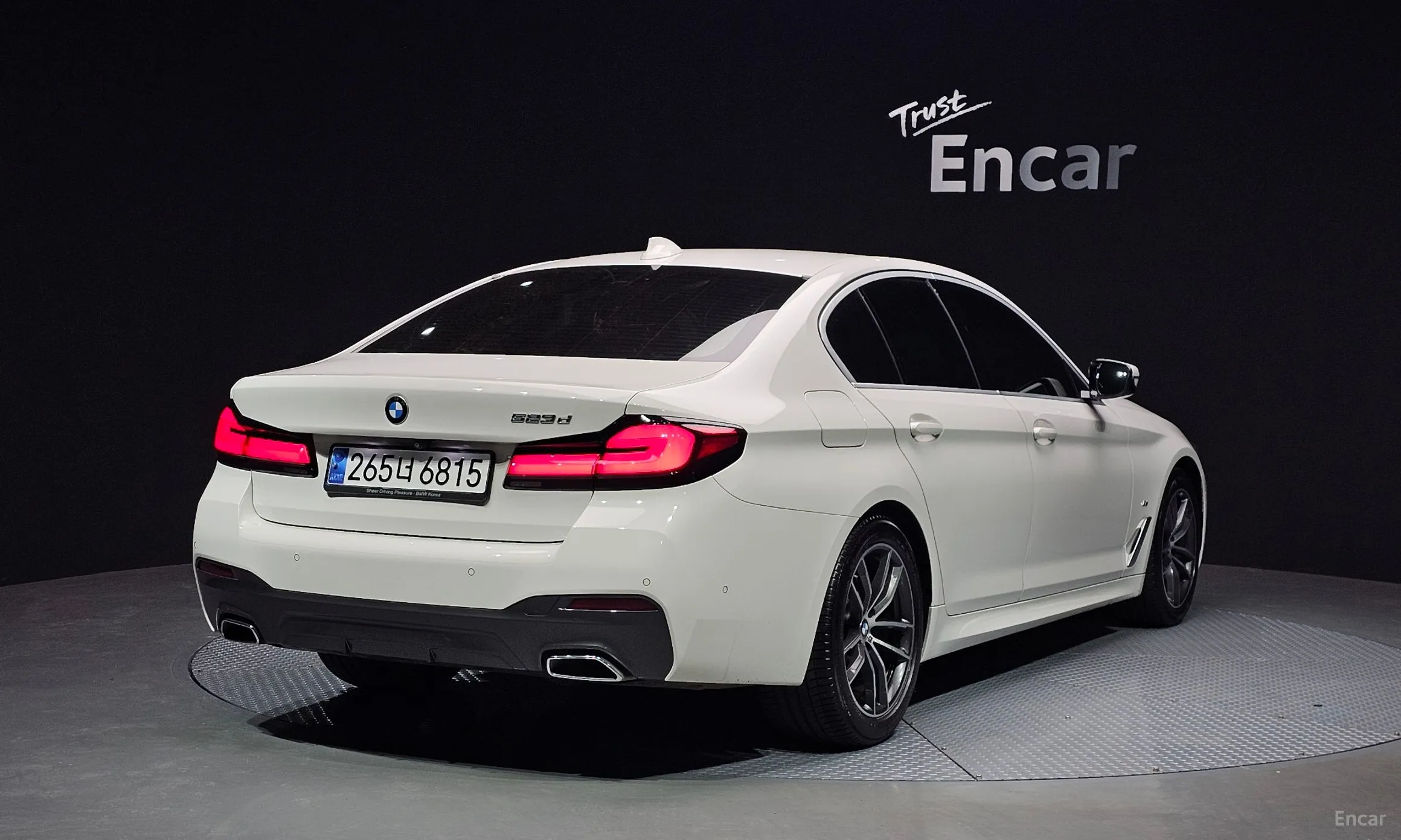BMW 5 Series (G30)