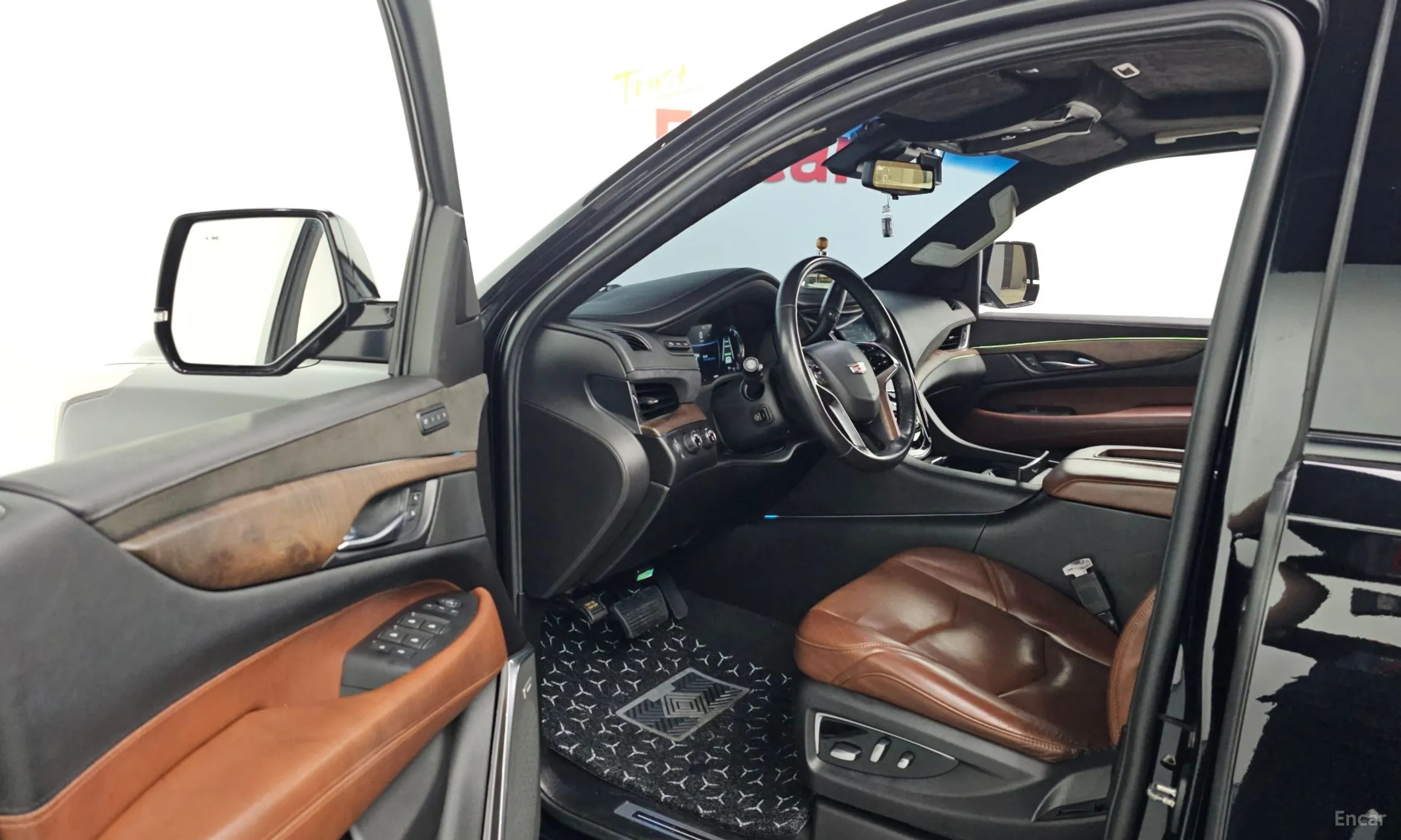 Cadillac Escalade превью 10
