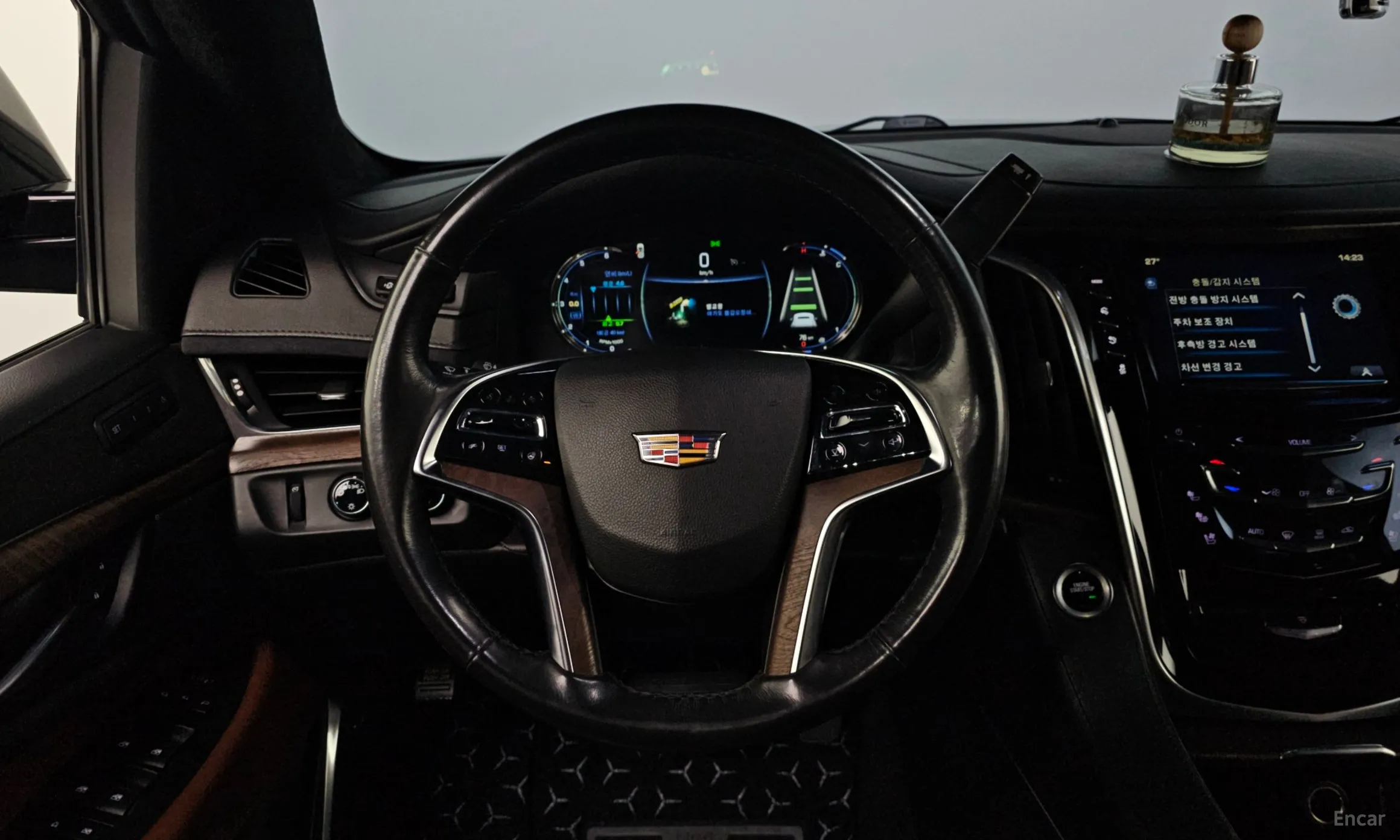 Cadillac Escalade превью 14