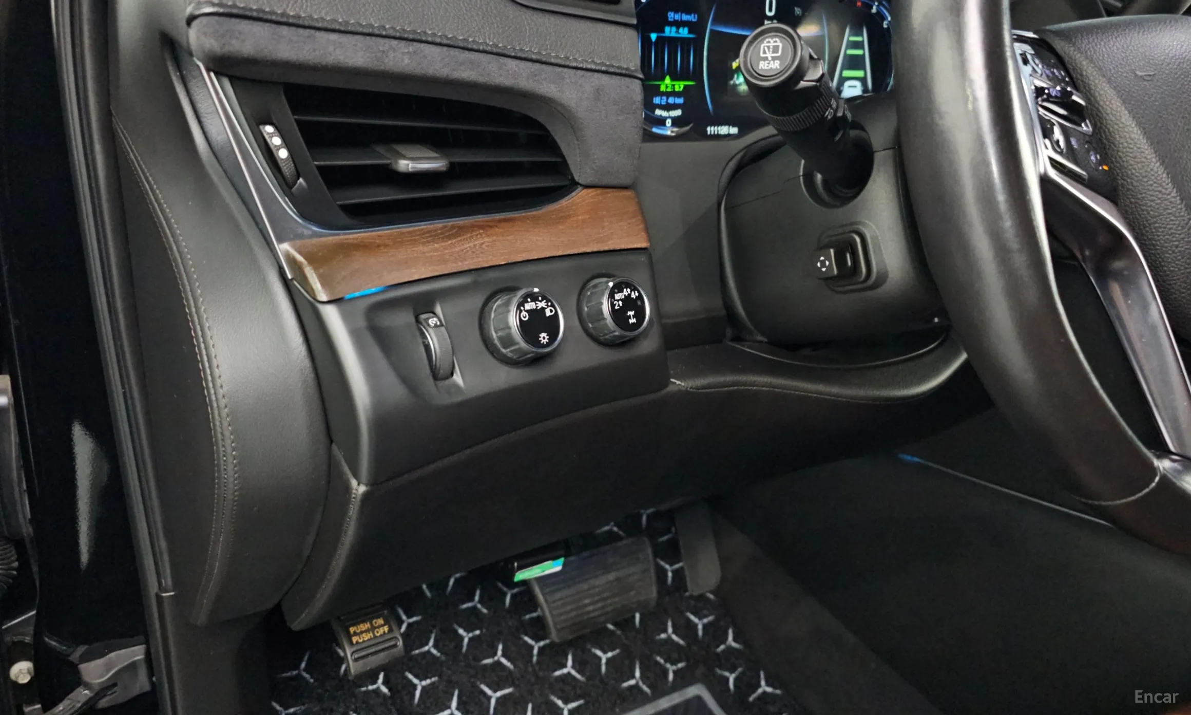 Cadillac Escalade превью 17