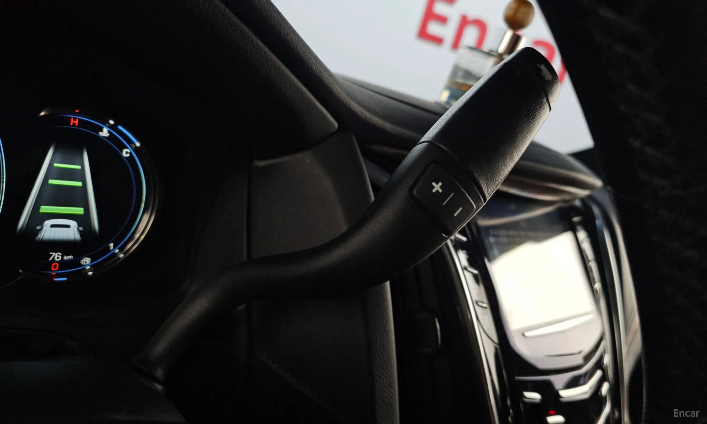 Cadillac Escalade превью 9