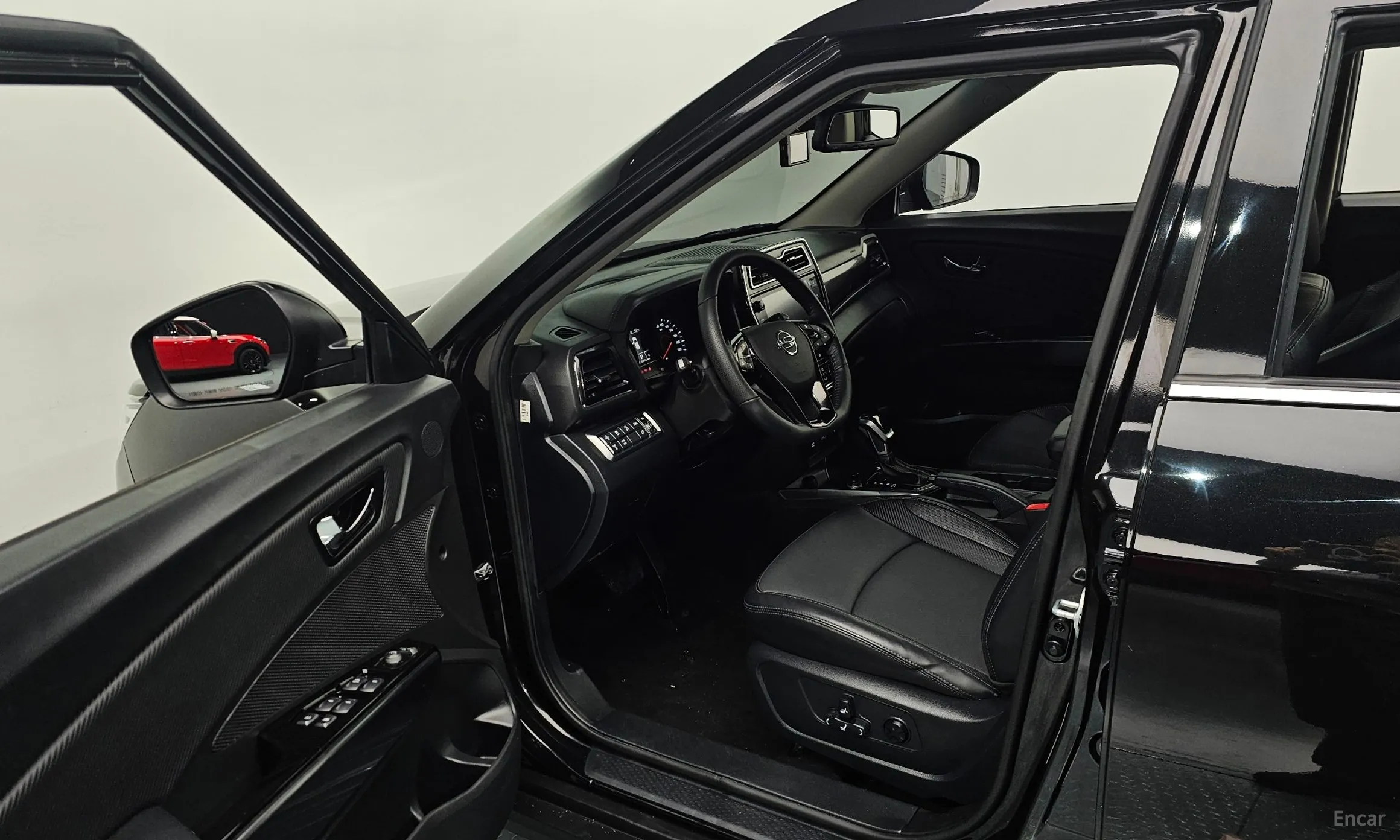 KG Mobility (SsangYong) Berry New Tivoli превью 10