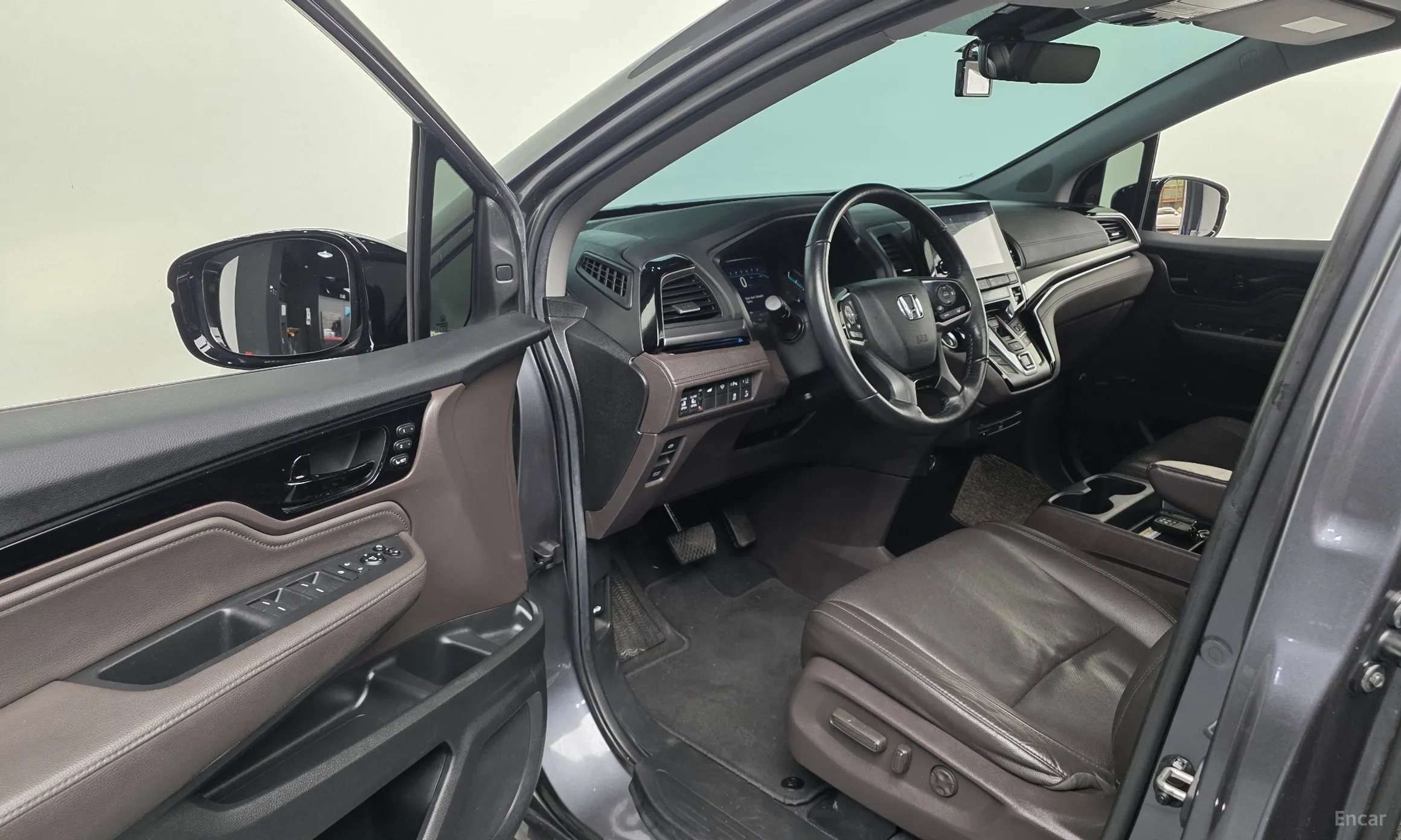 Honda Odyssey превью 10