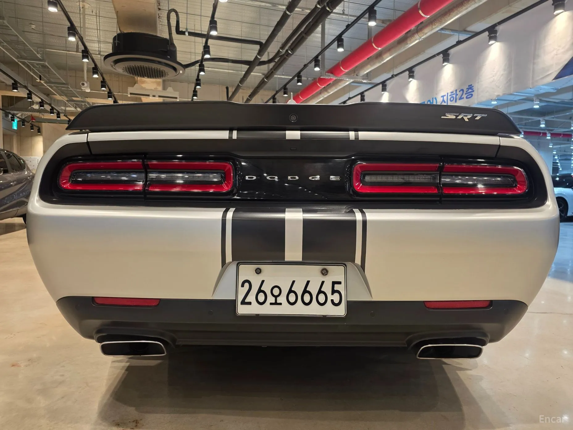 Dodge Challenger превью 3