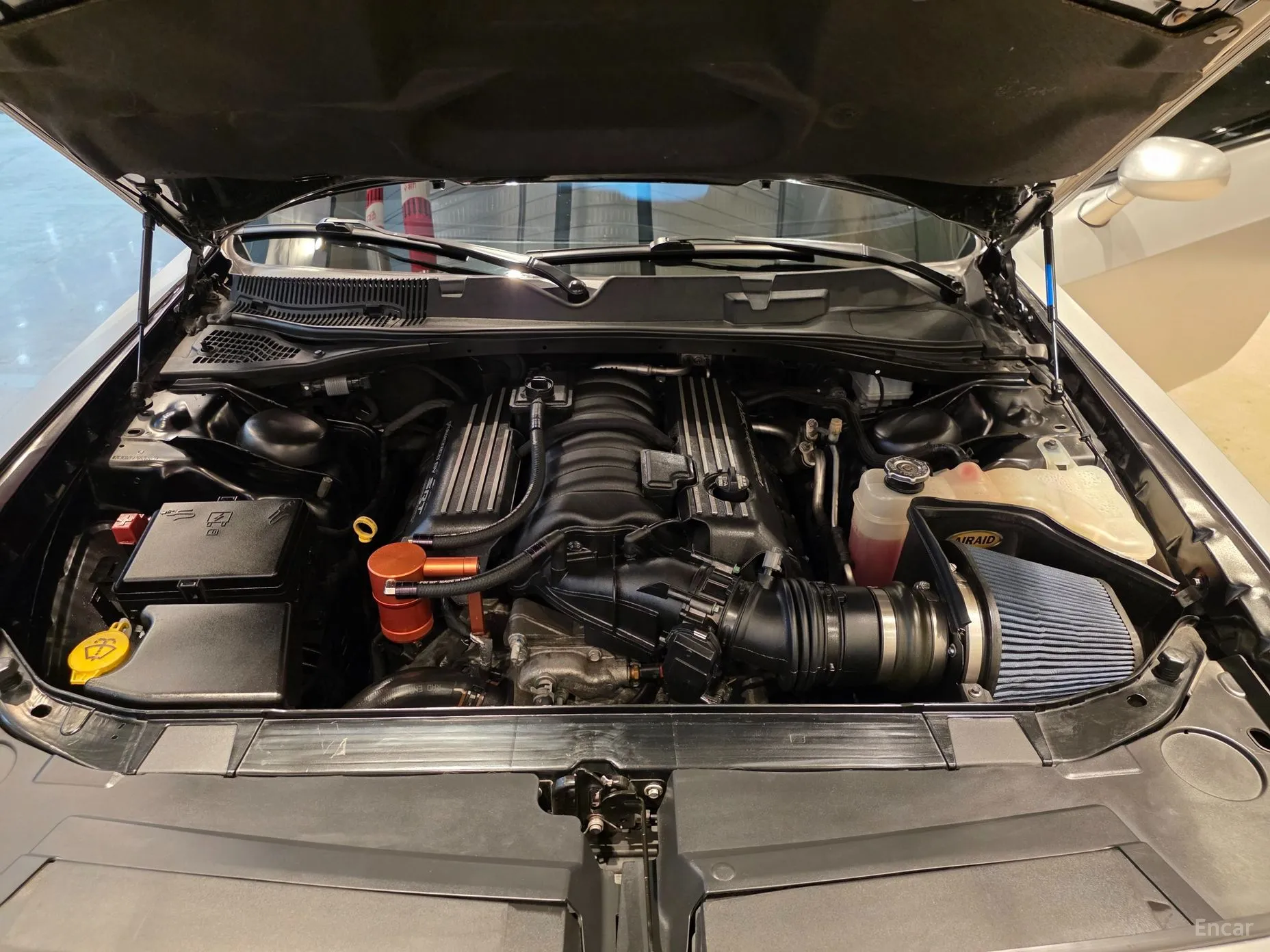 Dodge Challenger превью 6