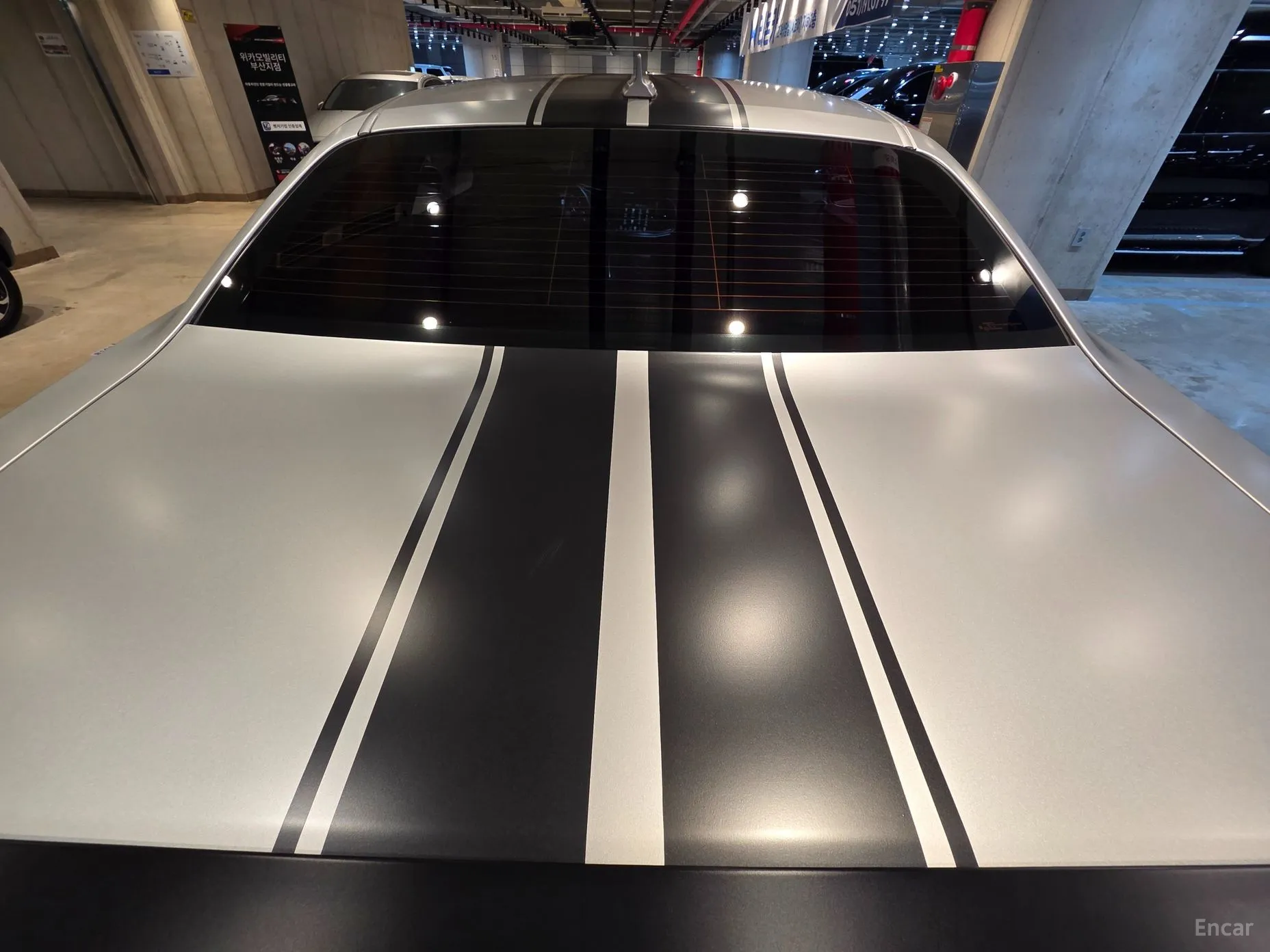 Dodge Challenger превью 7