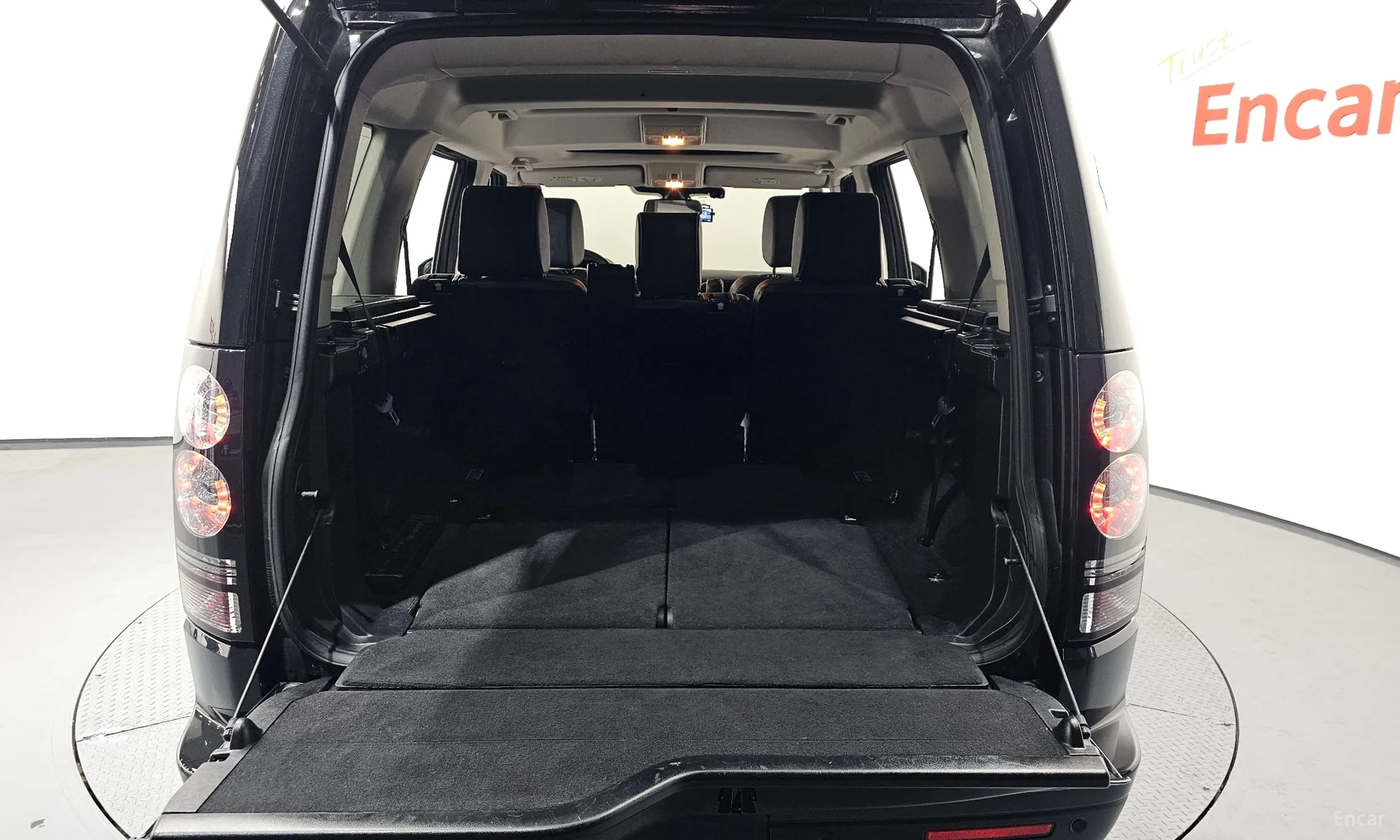 Land Rover Discovery 4 превью 20