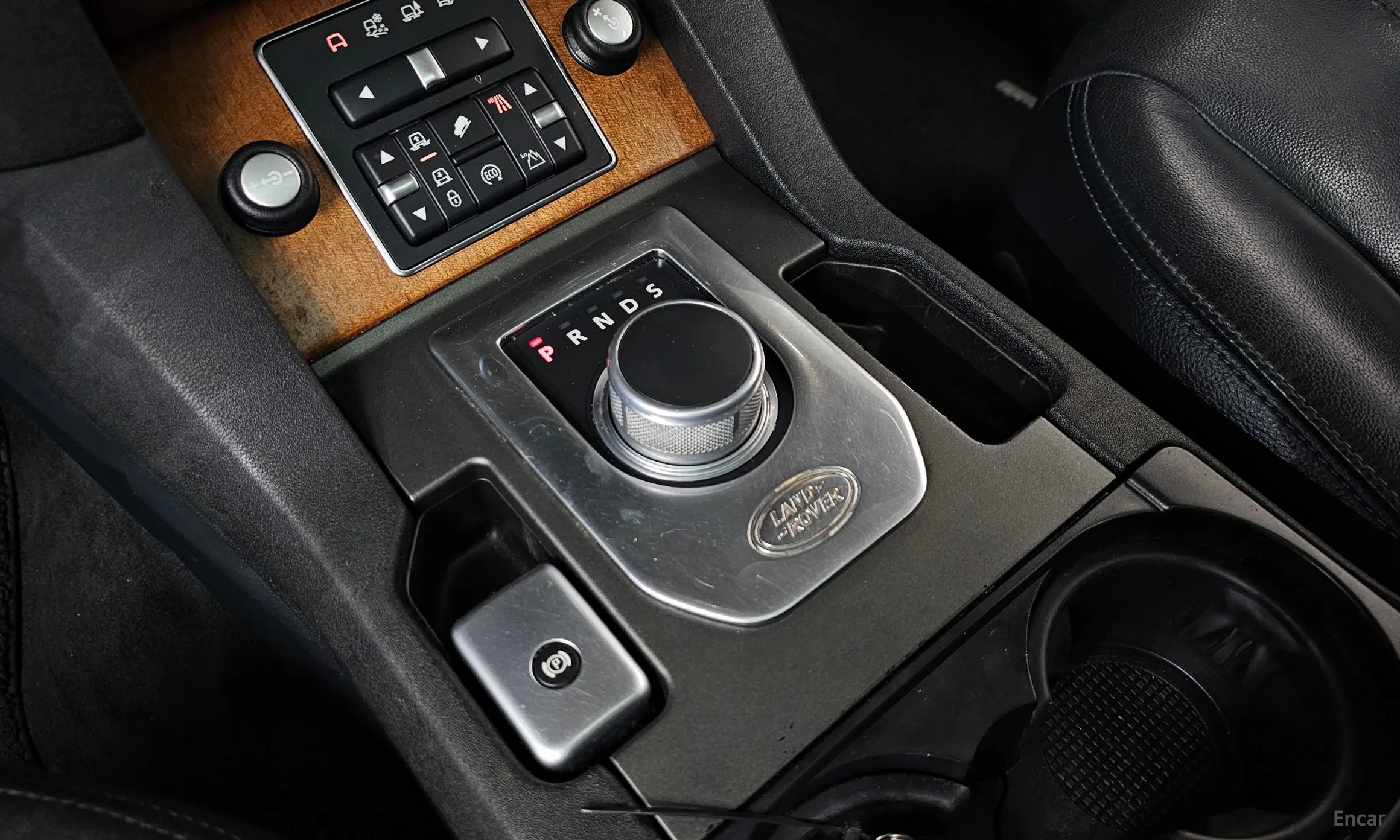 Land Rover Discovery 4 превью 9
