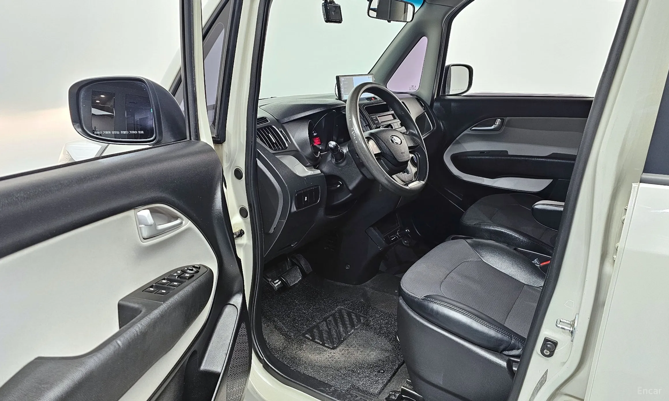 Kia Ray превью 10