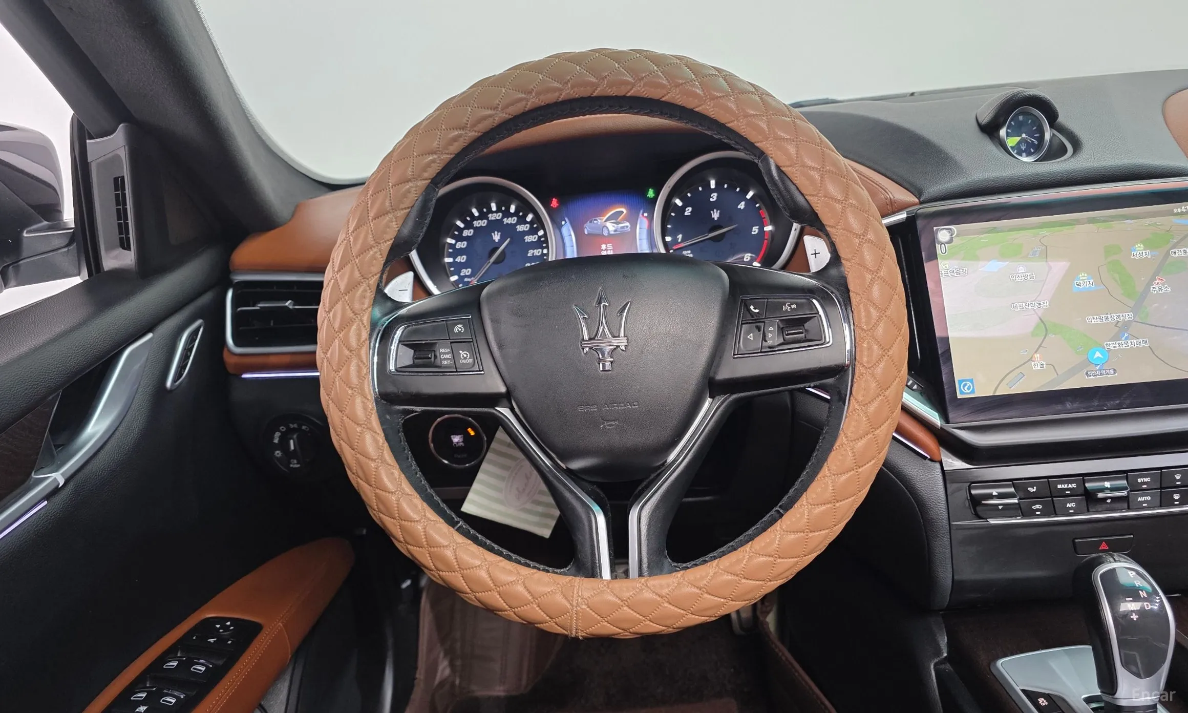 Maserati Ghibli превью 15
