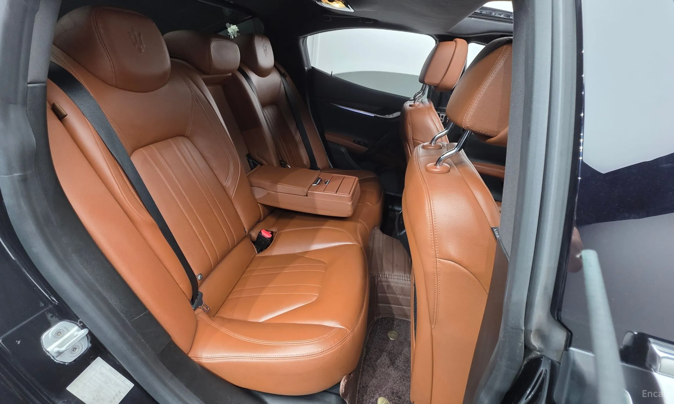 Maserati Ghibli превью 19