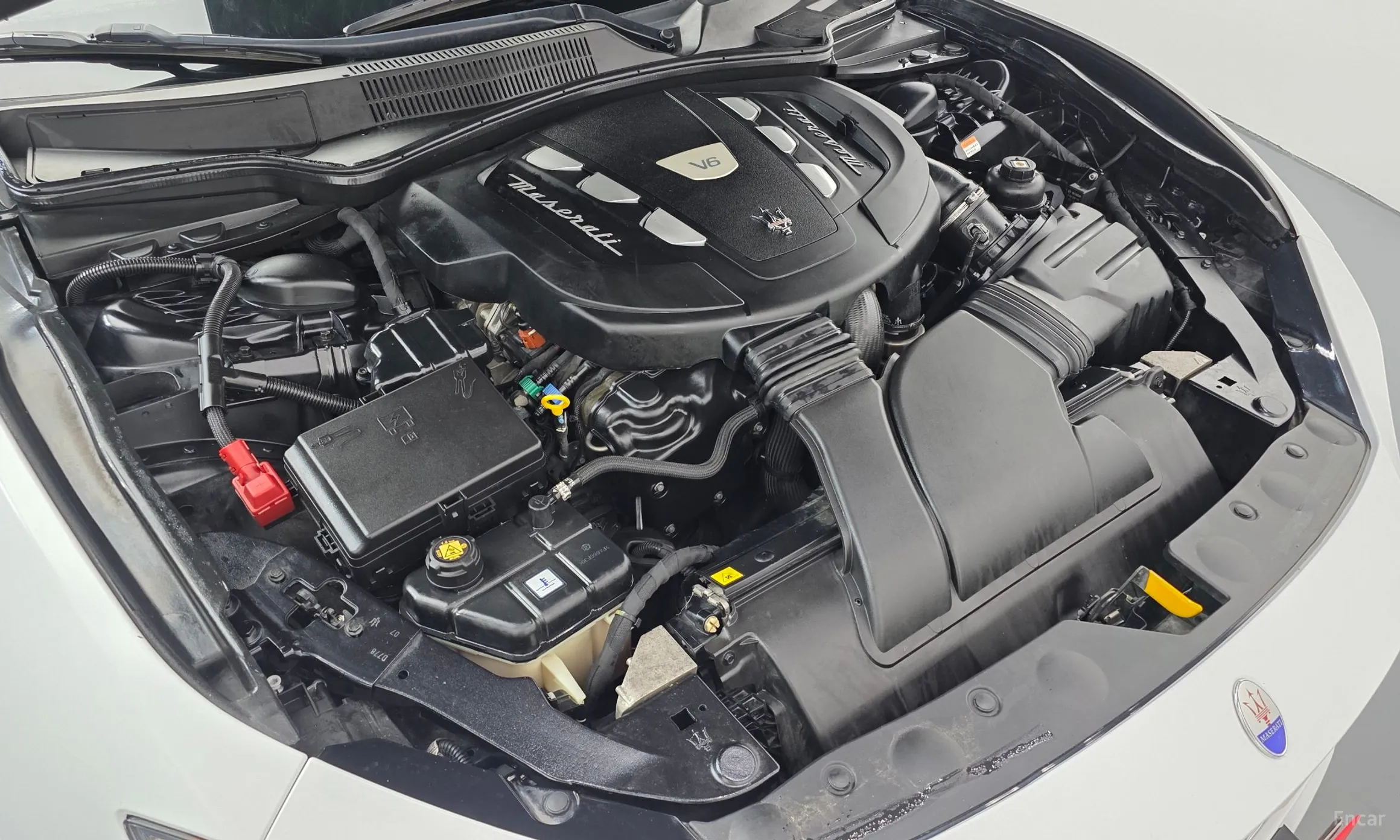 Maserati Ghibli превью 6