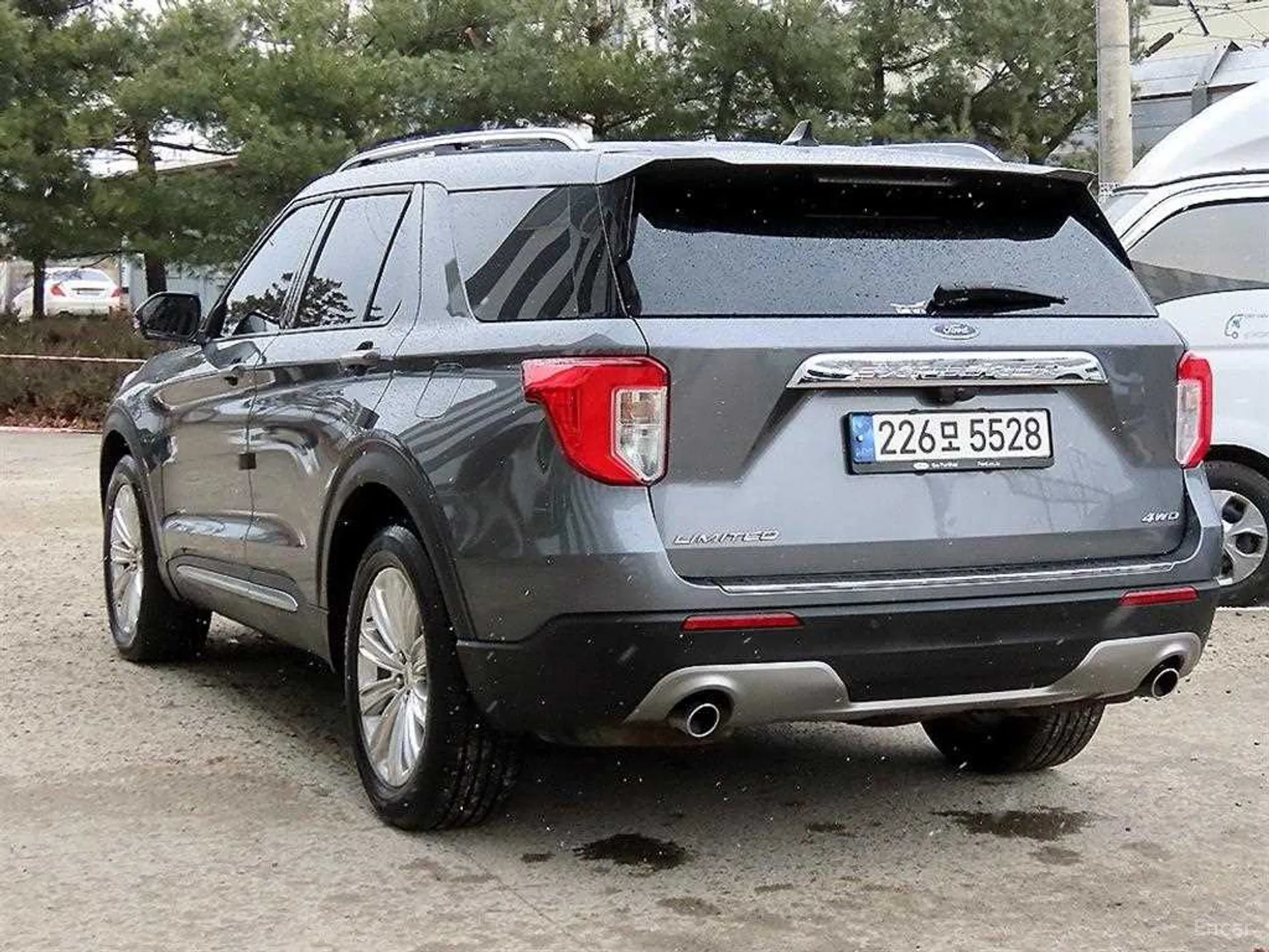 Ford Explorer 6th Generation превью 3
