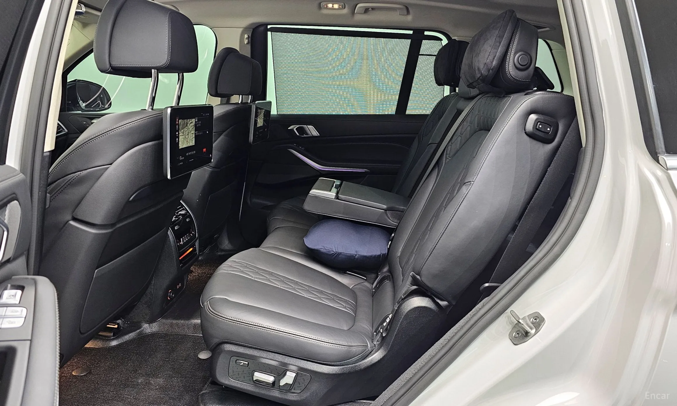 BMW X7 (G07) превью 12