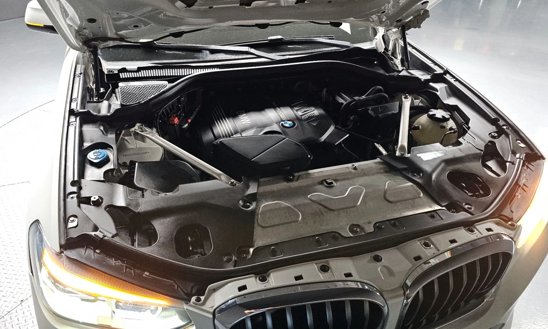BMW X4 (G02) превью 6