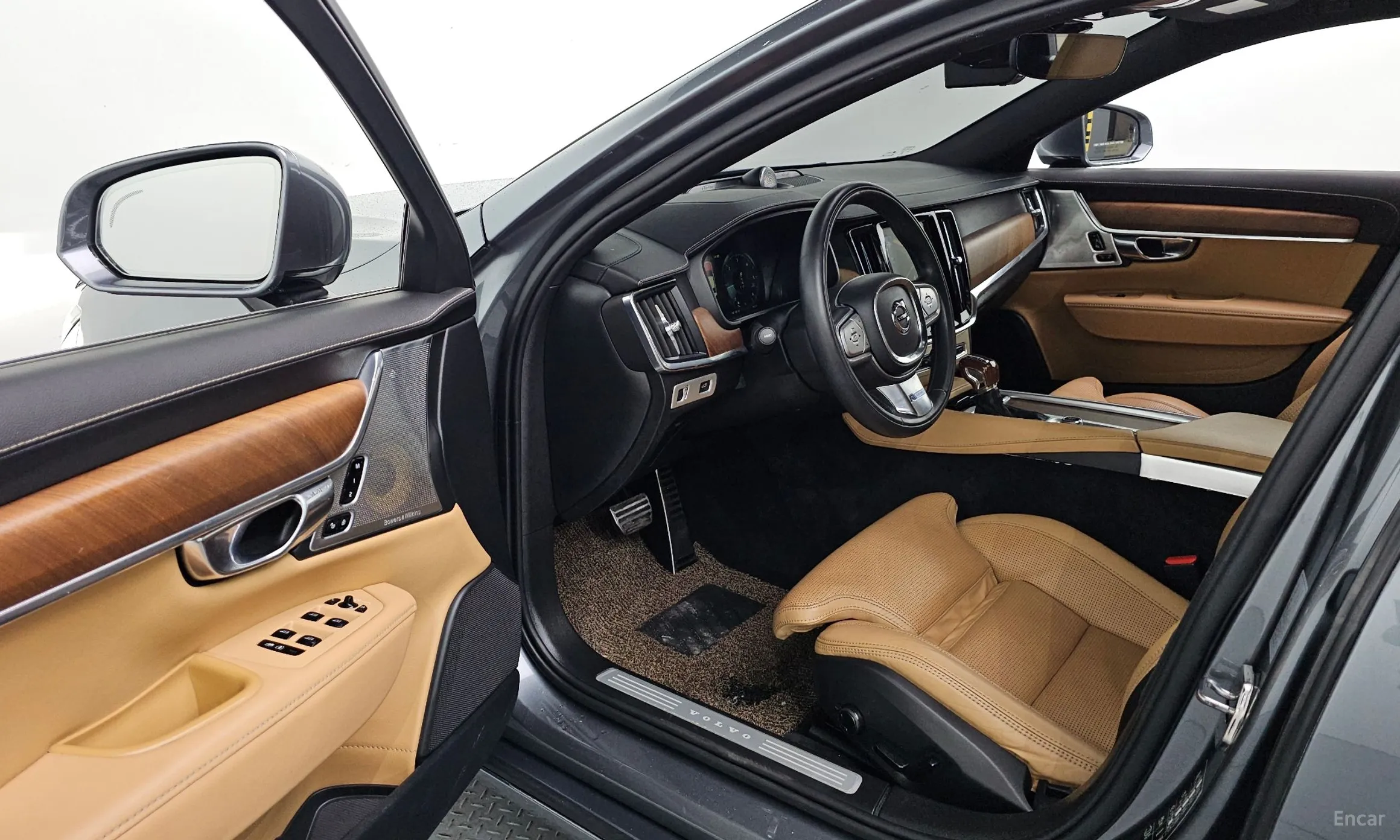 Volvo S90 превью 10