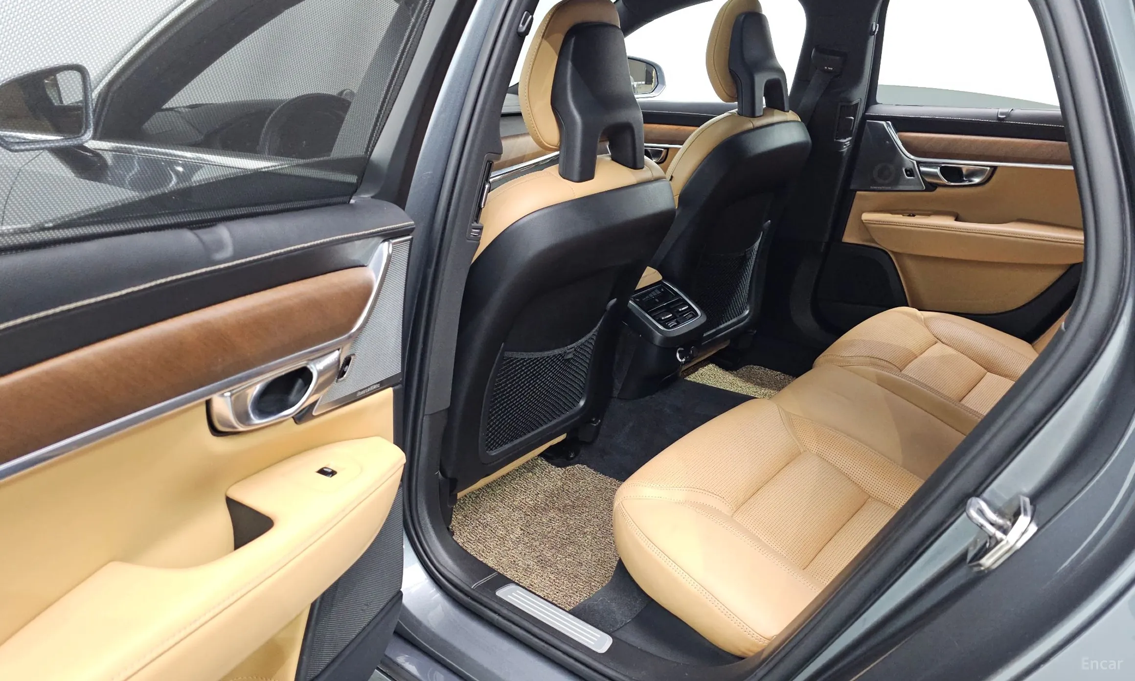 Volvo S90 превью 11