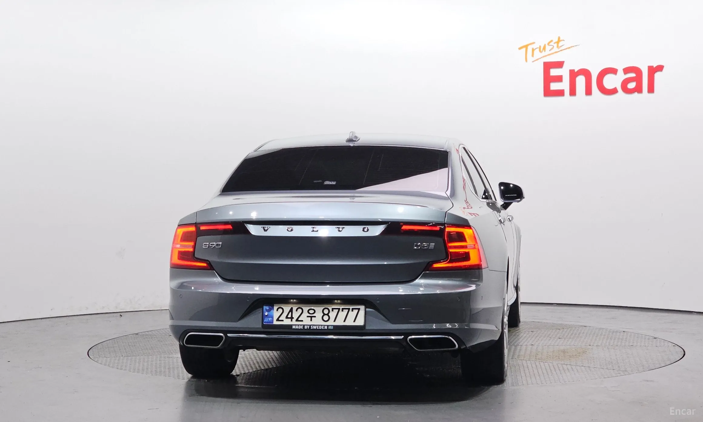 Volvo S90 превью 4