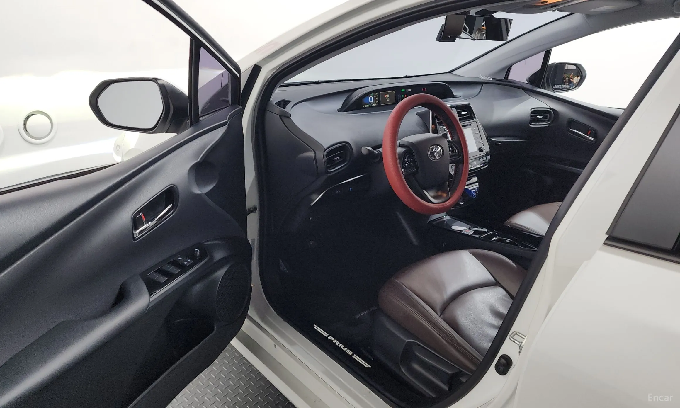 Toyota Prius 4th Generation превью 10