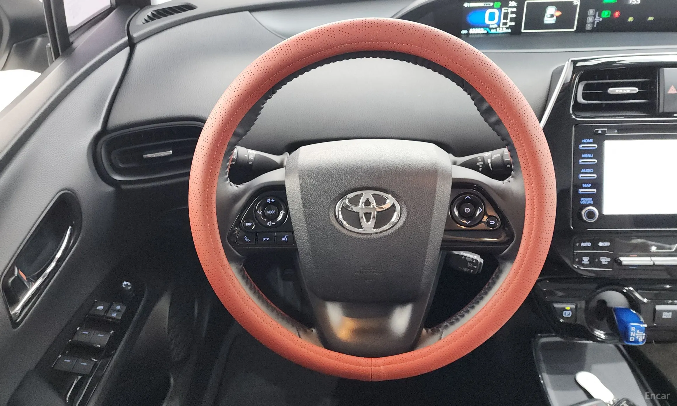 Toyota Prius 4th Generation превью 12