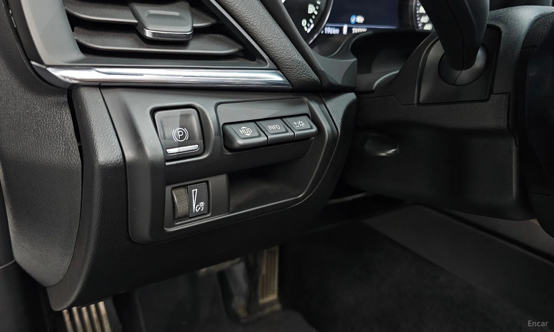 Cadillac CT4 превью 18