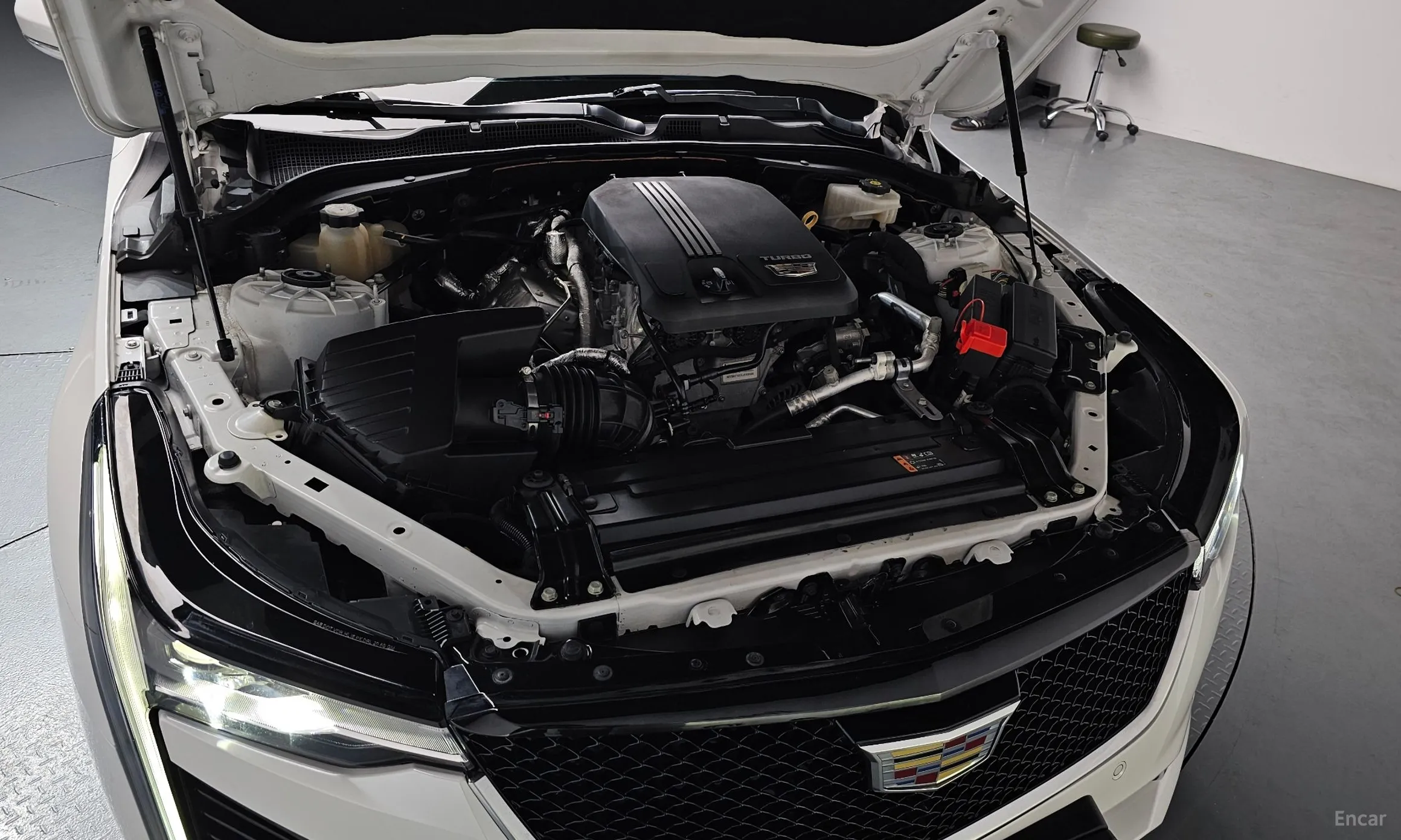 Cadillac CT4 превью 6