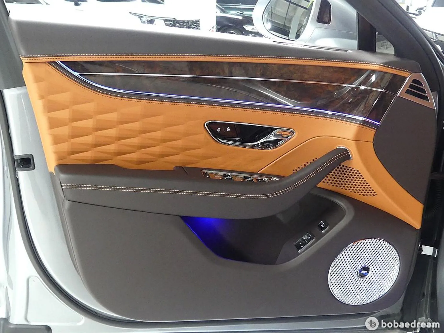 Bentley Flying Spur 3rd Generation превью 20