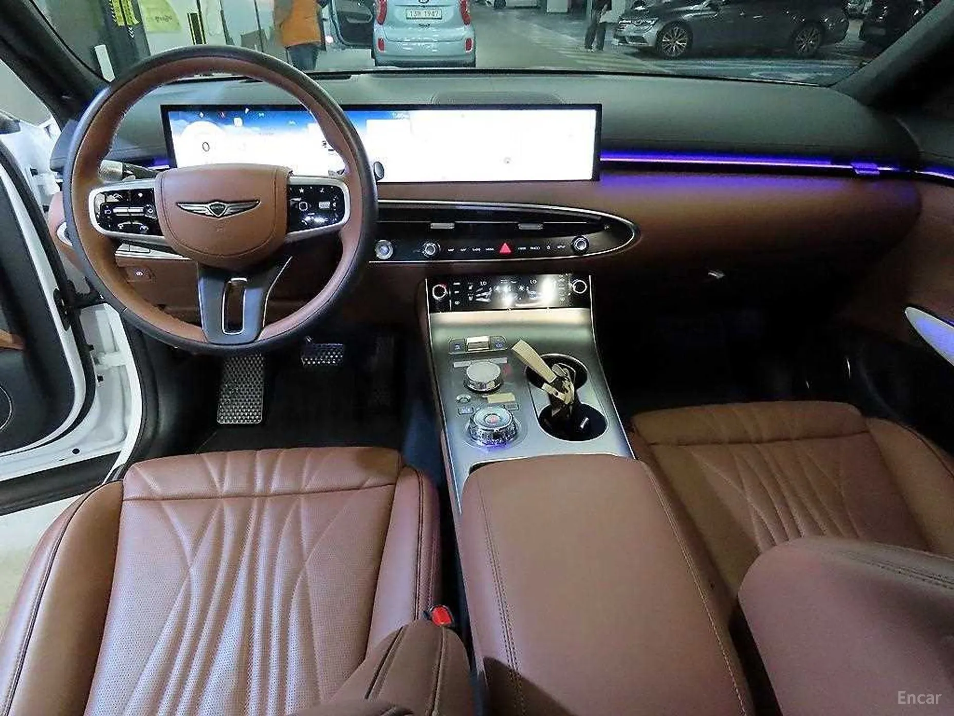 Genesis GV70 превью 10
