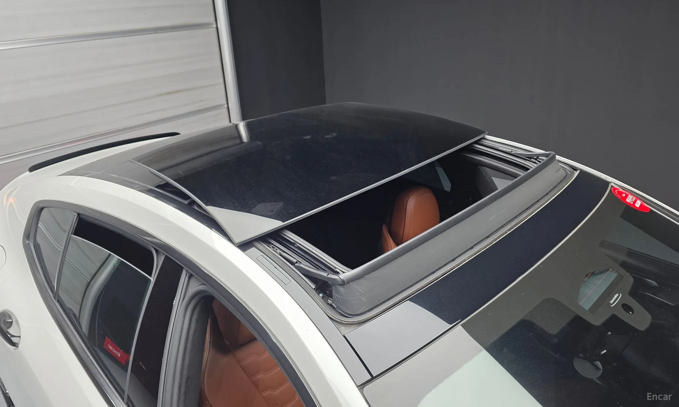 BMW 8-series (G15) превью 19