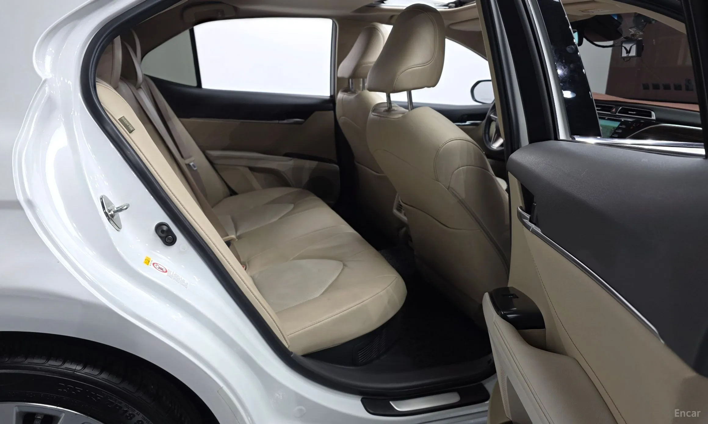 Toyota Camry (XV70) превью 12