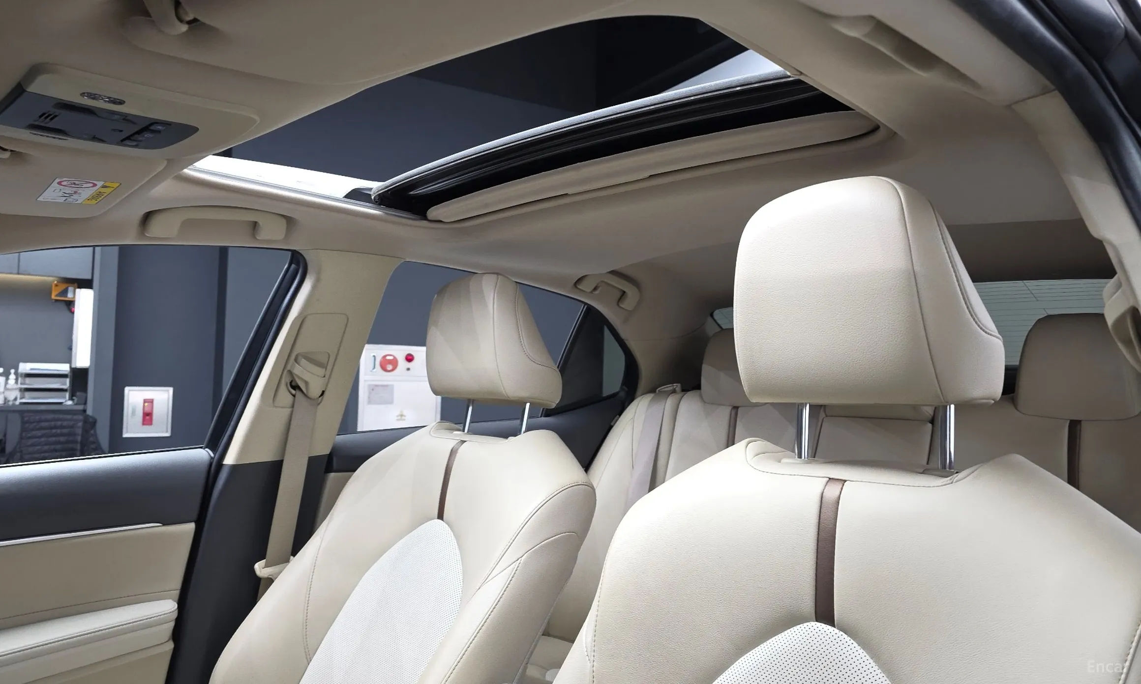 Toyota Camry (XV70) превью 18