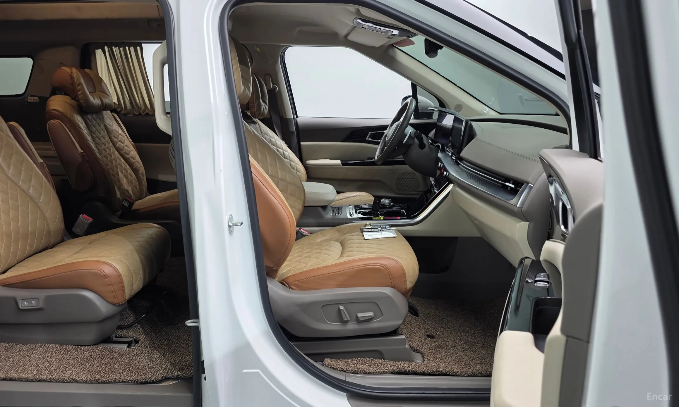 Kia Carnival Gen 4 превью 11