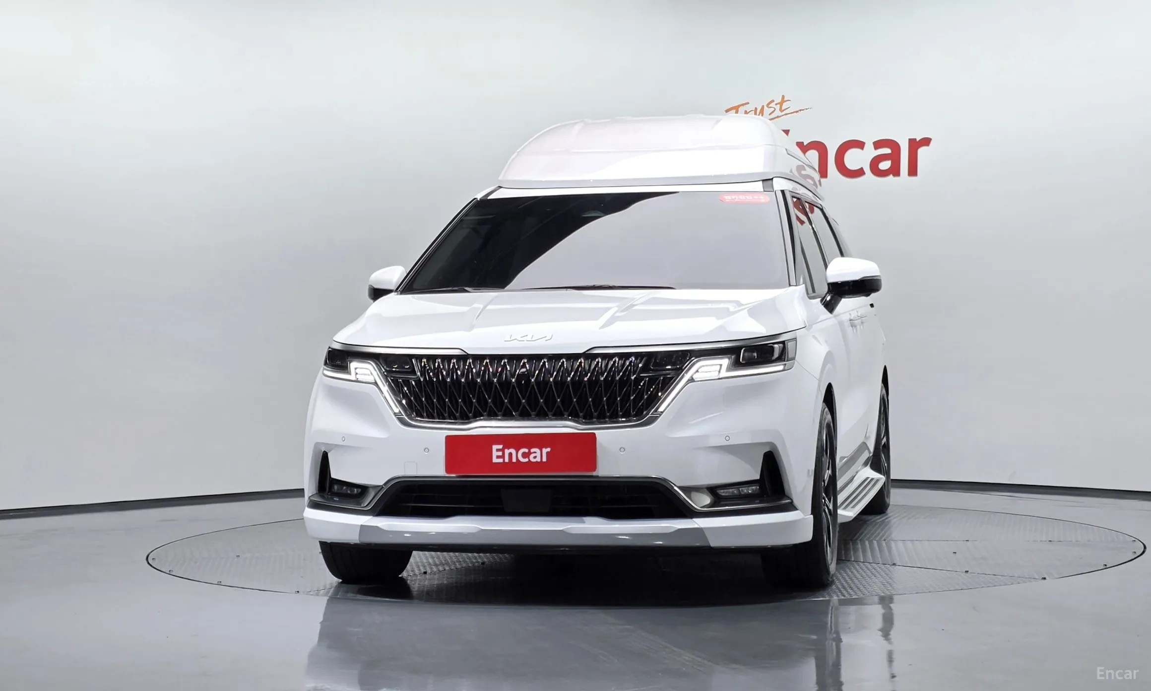 Kia Carnival Gen 4 превью 3